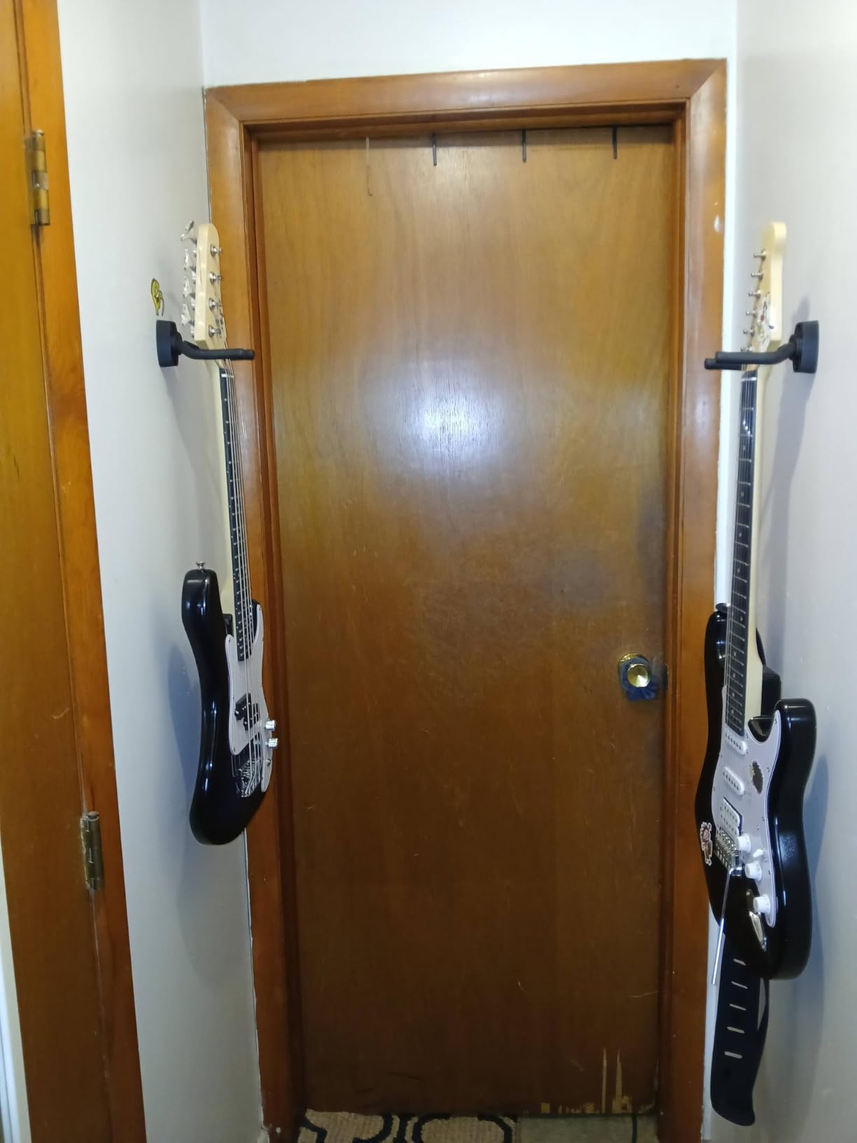 6 Pcs Guitar Hangers Keep Hook Holder Wall Mount for All Size Guitars, Bass, Mandolin, Banjo customer photo 1
