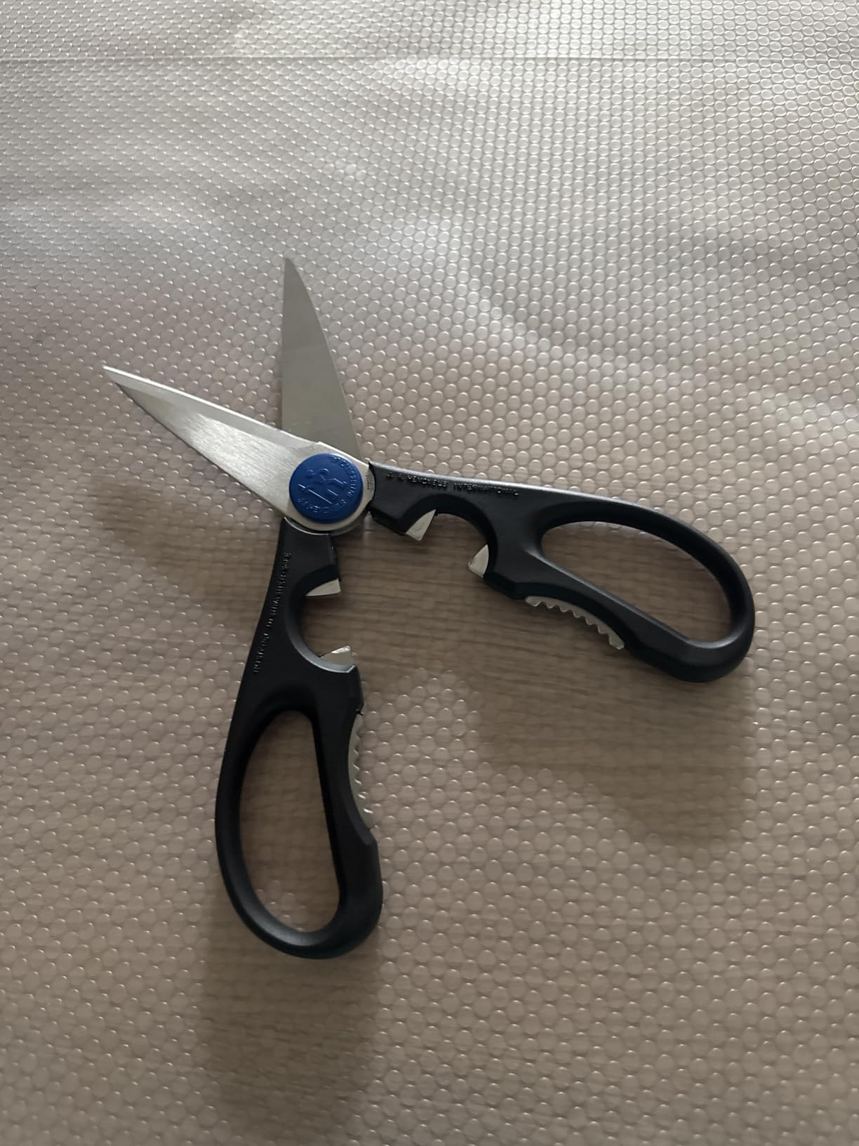 Henckels Kitchen Scissors Multi-purpose kitchen shears Made in Japan | Kitchen shears for poultry, herbs & packaging. Built-in bottle opener, comfortable grip, dishwasher safe. customer photo 1