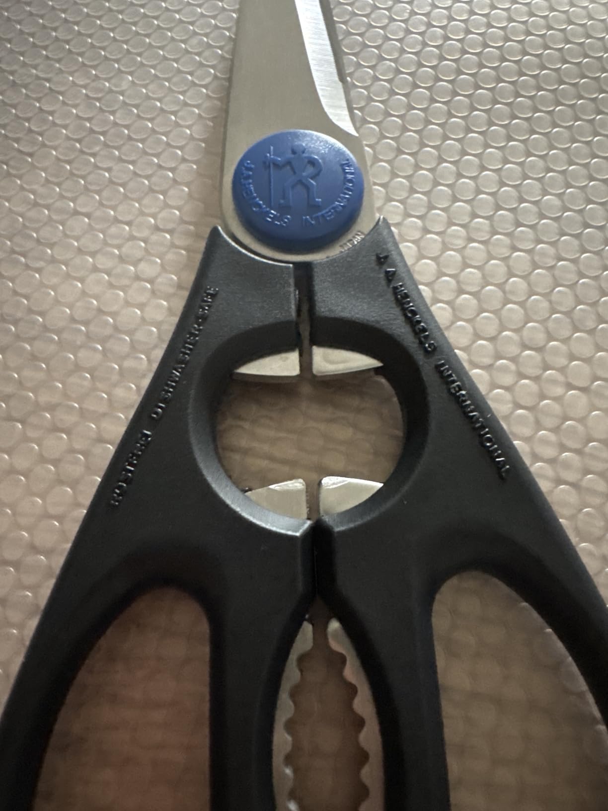 Henckels Kitchen Scissors Multi-purpose kitchen shears Made in Japan | Kitchen shears for poultry, herbs & packaging. Built-in bottle opener, comfortable grip, dishwasher safe. customer photo 2