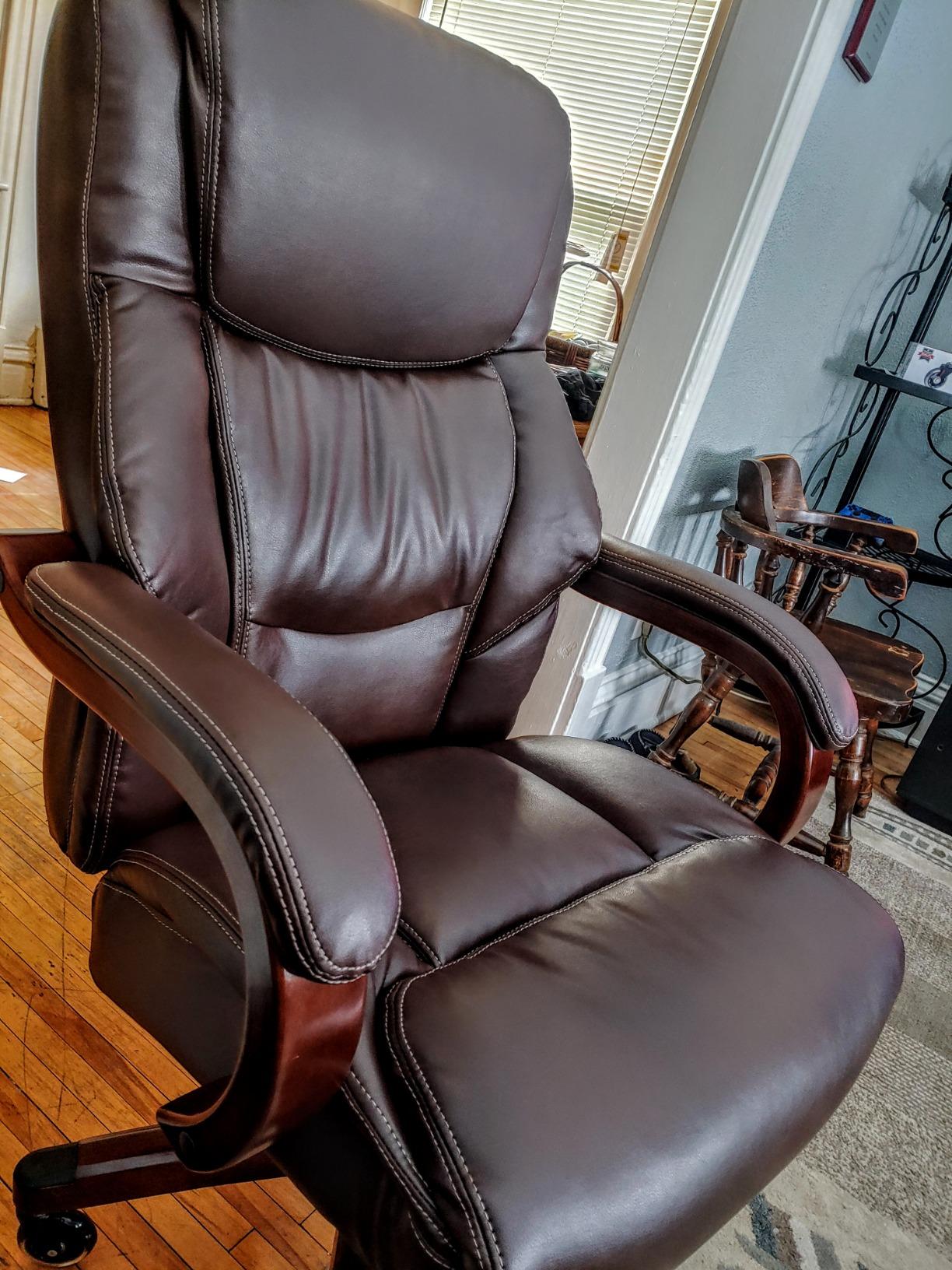 La-Z-Boy Big and Tall Executive Office Chair Lumbar Support, Leather Chair | Delano, Wood Arms Base, 350lb Capacity Ergonomic Home Office Chair, Memory Foam Seat Cushion, Adjustable Height & Tilt, Black customer photo 2