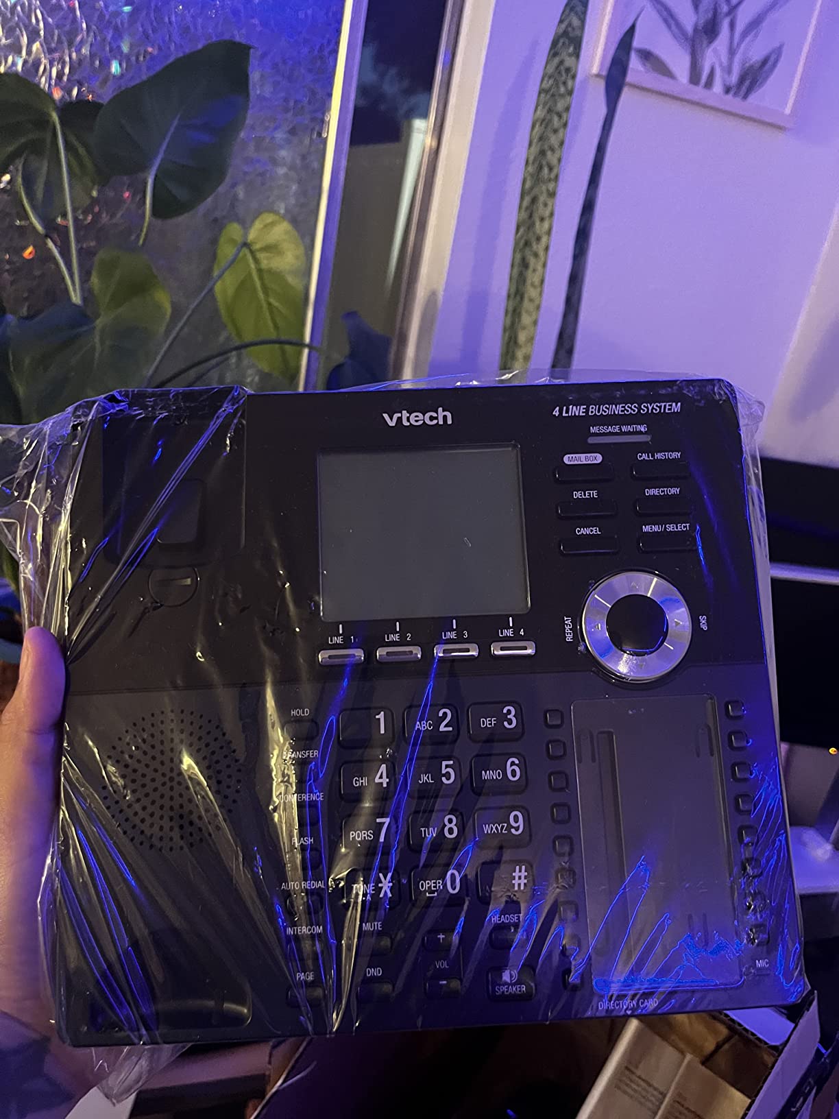 VTech AM18447 Main Console 4-Line Small Business Phone System - Expandable to 10 Stations, Digital Answering Machine, Auto Attendant, Intercom & Custom Music on Hold, Black customer photo 2
