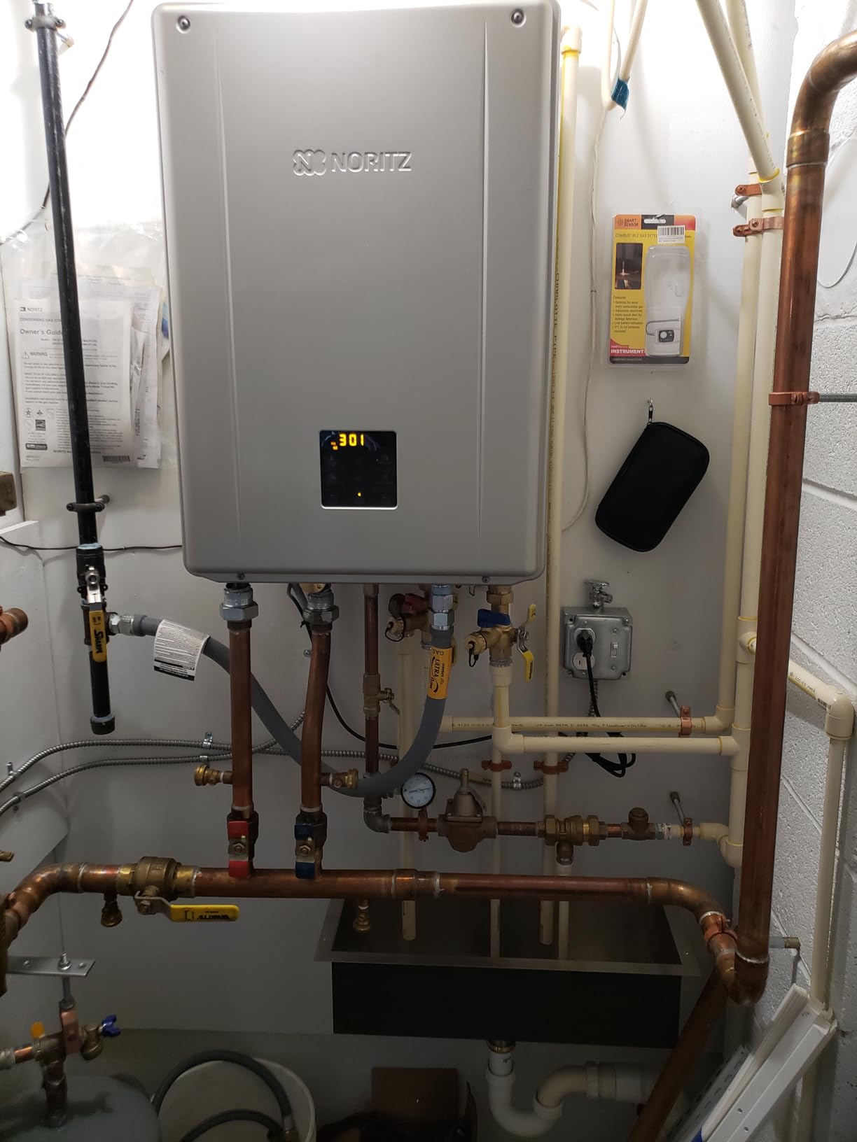 Noritz NRCB199DV-NG Indoor Direct Vent Combination Boiler with Built-In Pump, Max 199,900 Btuh DHW, 11.1 GPM, 120,000 Btuh Space Heating - Natural Gas customer photo 1