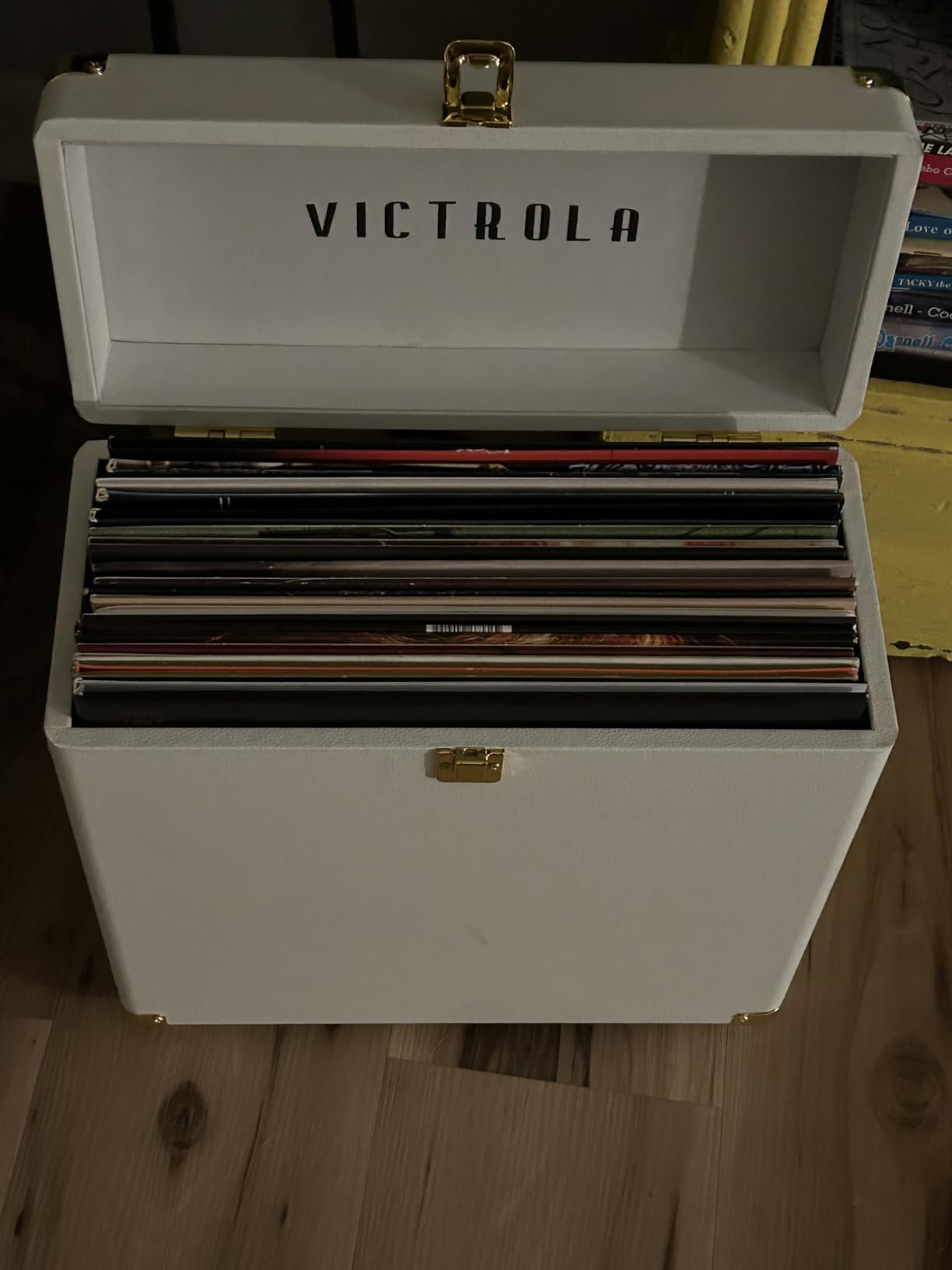 Victrola Collector - Vinyl Record Storage Case, Holds 30+ LPs - Turquoise, Vinyl record storage case, holds 30+ LPs (33/45/78), corner guards, heavy-duty hinges, dust and scratch protection customer photo 1