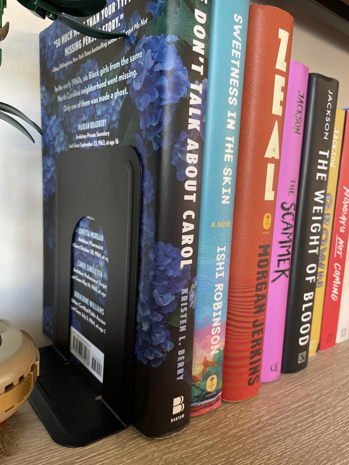 MaxGear Matte Painted Book Ends, Heavy Duty and Sturdy Bookends for Shelves | Office Non-Skid Metal Book End Stopper for Books/CDs/DVDs, 6 x 4.6 x 6 in, Black, 2 Pairs/4 Pieces, Large customer photo 1