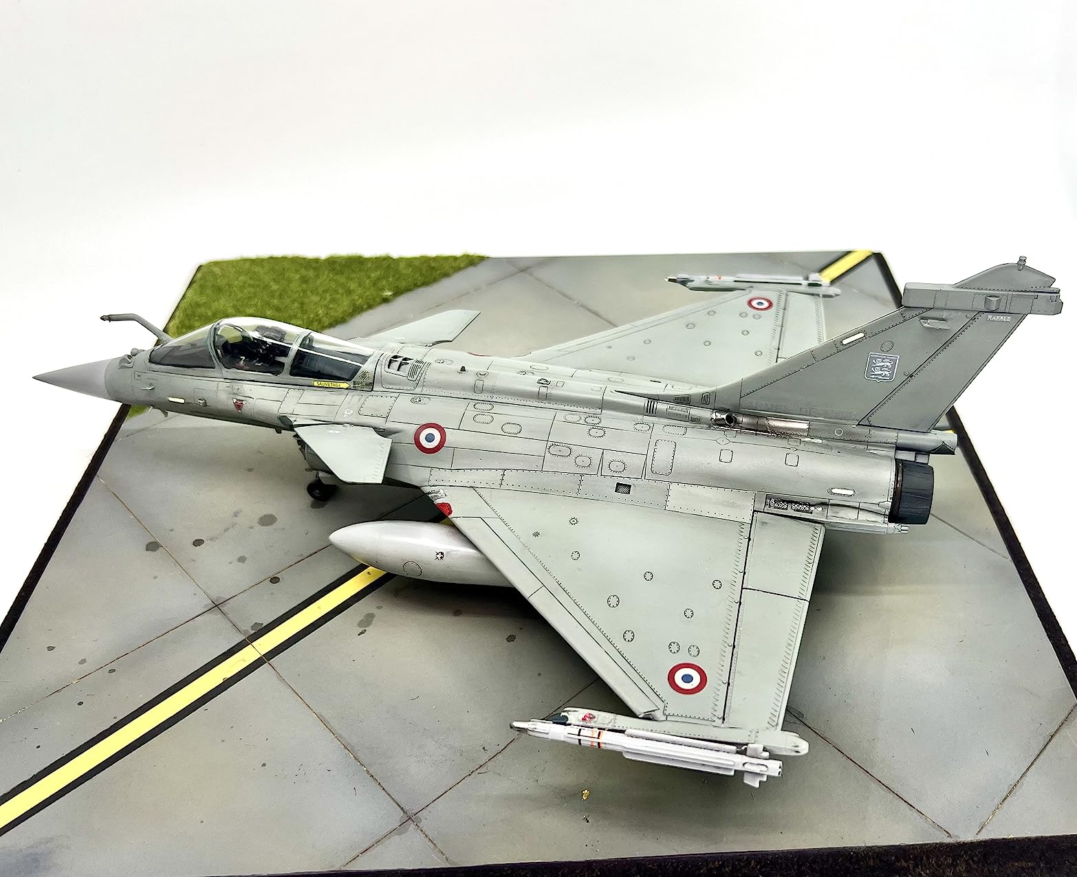 Revell 03901 Dassault Rafale C, 1:48 Scale Plastic Model kit customer photo 1