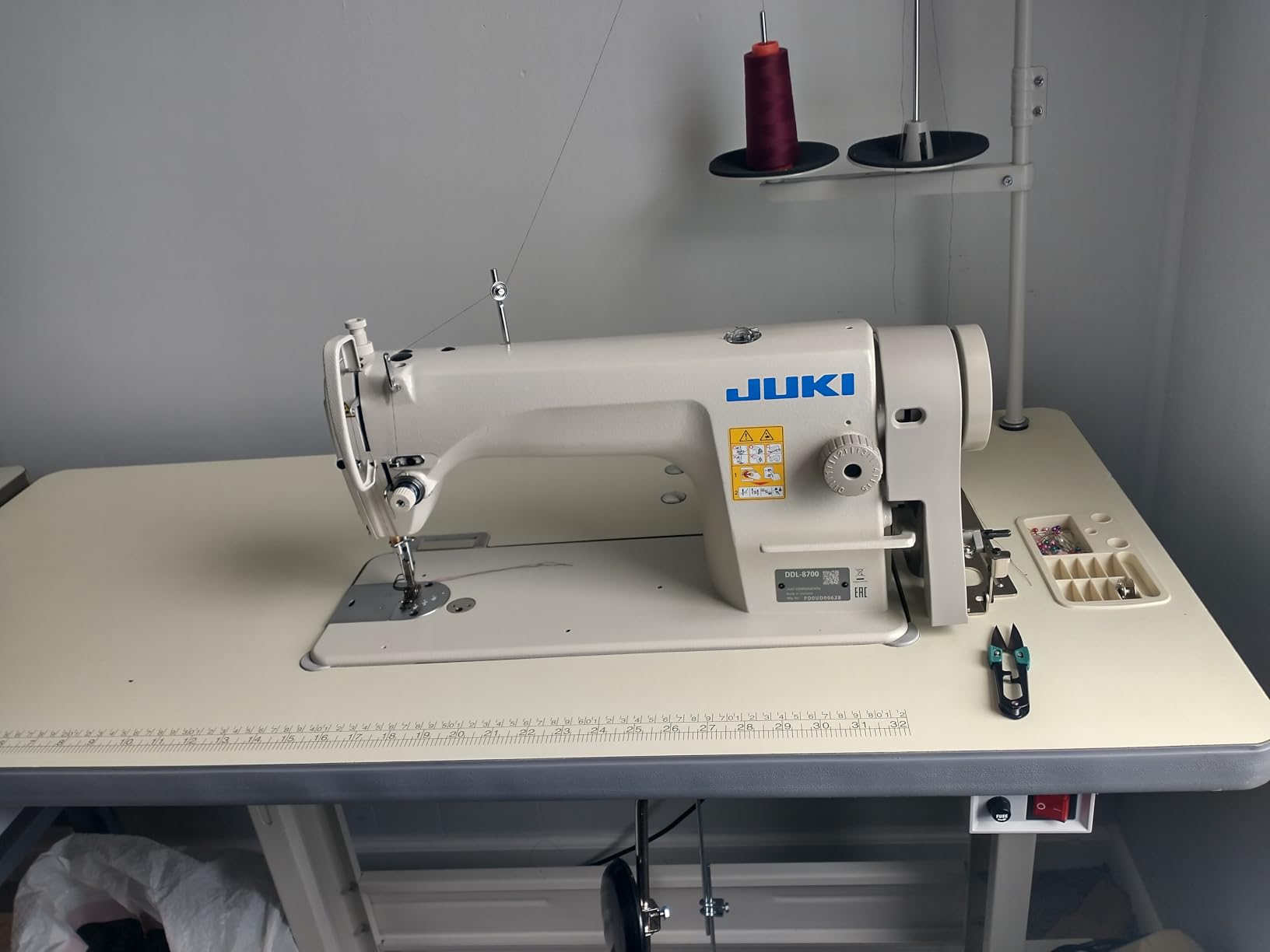 Juki DDL8700 LockStitch Industrial Sewing Machine,Table,Servo Motor,Lamp. Not Assembled customer photo 2