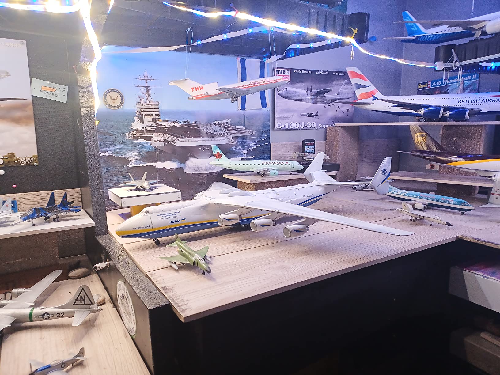 Revell 04958 Antonov An-225 Cameras, Multi Colour customer photo 1