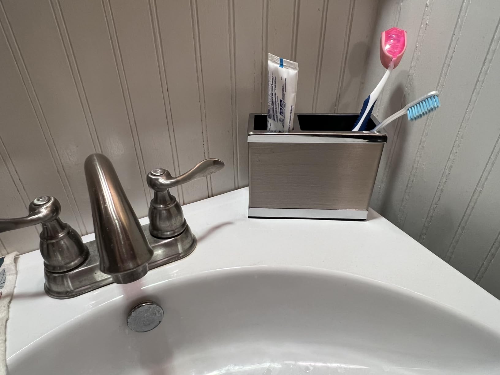 Joseph Joseph Easy-Store - Compact Toothbrush Holder Caddy Bathroom Storage, Grey/White customer photo 2
