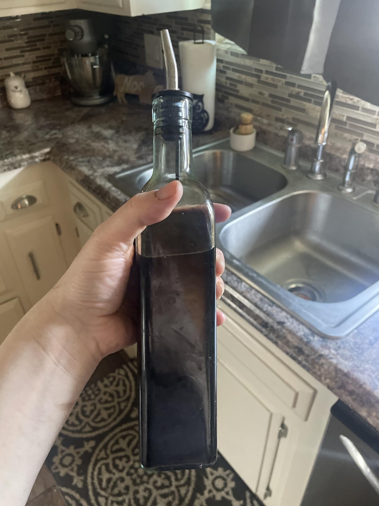 Olive Oil Dispenser Bottle - 16 oz, Made in Italy Glass Olive Oil and Vinegar Cruet with Stainless Steel Spout for Kitchen, Slight Green Tint (1, 473 ml) customer photo 1