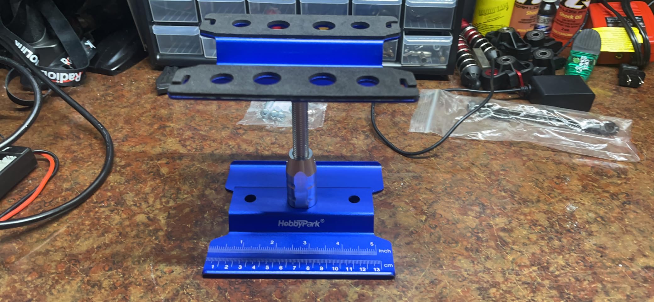 Hobbypark Aluminum Alloy RC Car Work Stand Repair Workstation 360 Degree Rotation Lift Or Lower For 1/8 1/10 1/12 Scale Cars Trucks Buggies customer photo 2