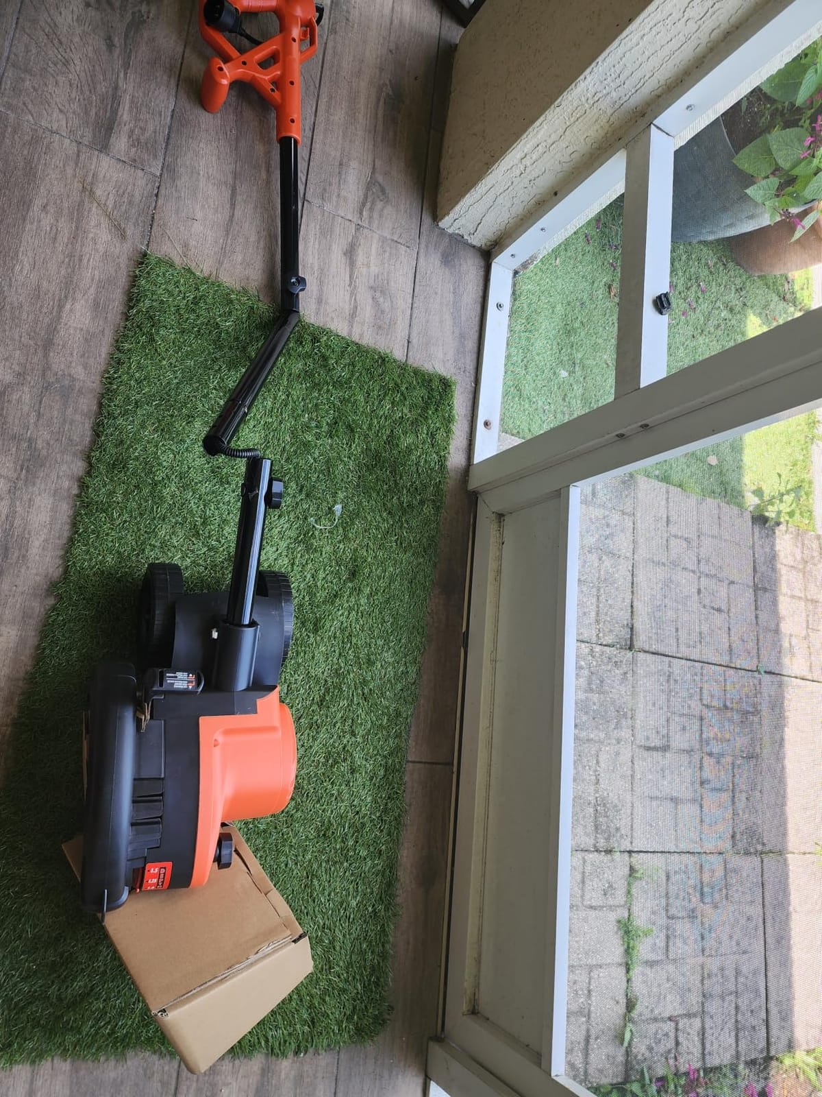BLACK+DECKER Lawn Edger Trencher 2 in 1, 12 Amp 7.5 in. Electric Edger (LE760FF) customer photo 2