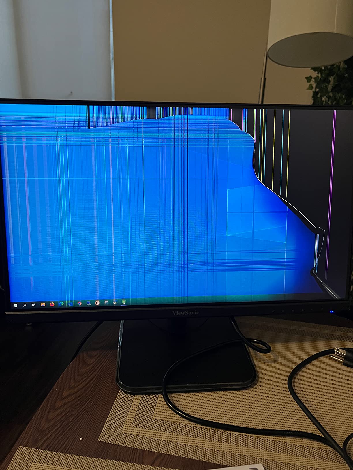 ViewSonic VA2256-MHD 22 Inch Frameless 1080p IPS Computer Monitor | Home Office or Classroom With Frameless Screen, Flicker-Free Viewing, Blue Light Filter, VESA Mount, HDMI DisplayPort customer photo 2