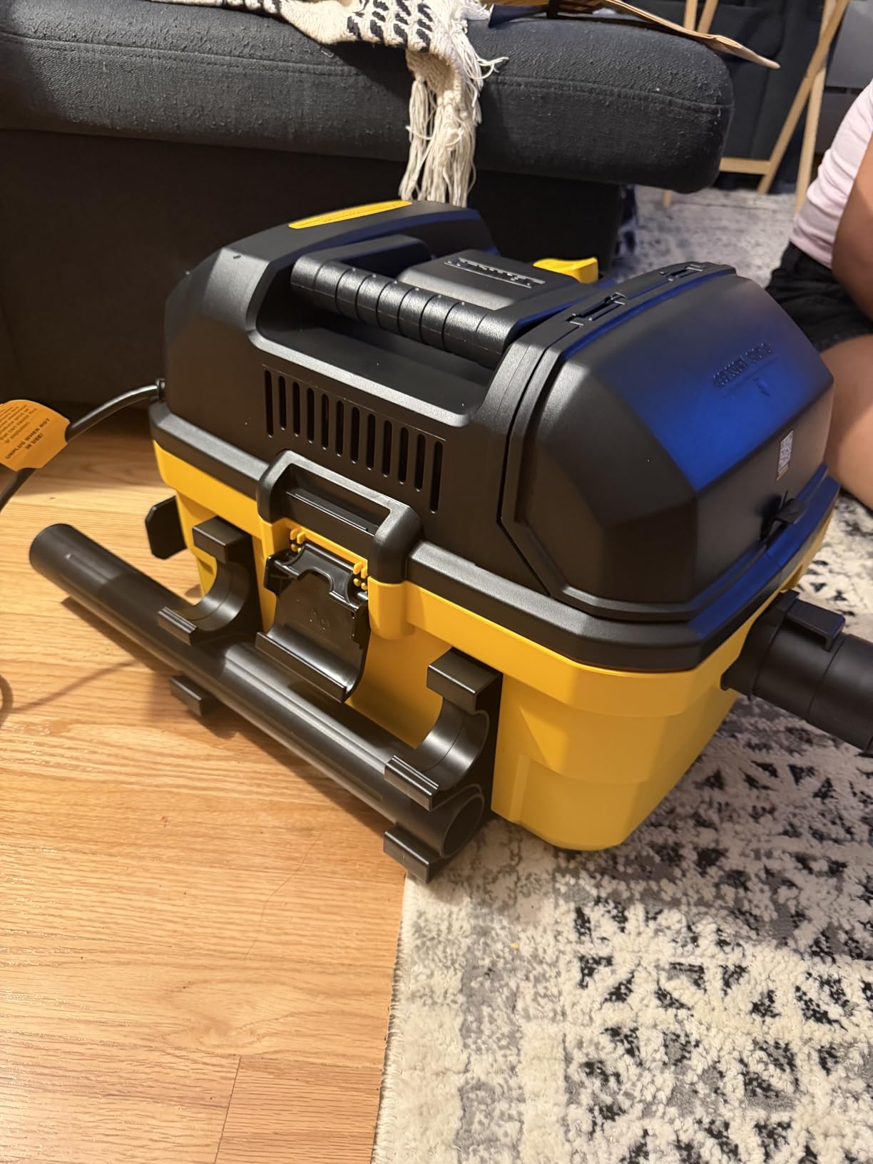 DEWALT DXV04T 4 Gallon 5 Peak HP Portable Corded Wet/Dry Shop Vacuum customer photo 2