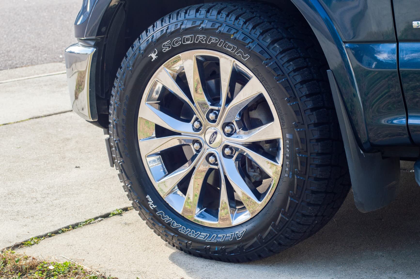 Pirelli Scorpion All Terrain Plus 275/60R20 115T All Terrain Tire customer photo 1