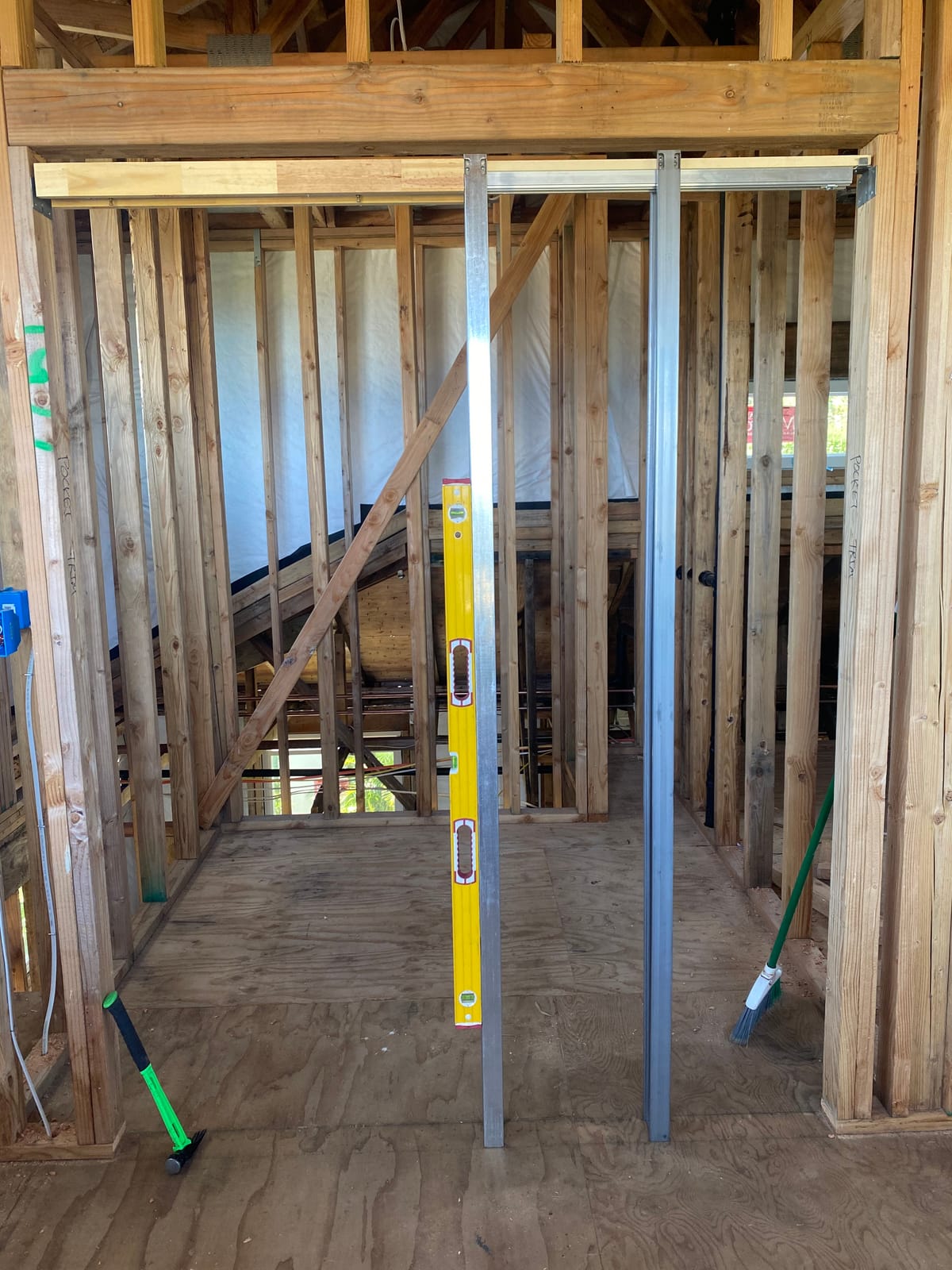 Johnson Hardware 1500 Soft Close Series Commercial Grade Pocket Door Frame for 2x4 Stud Wall (32 inch x 80 inch) customer photo 1