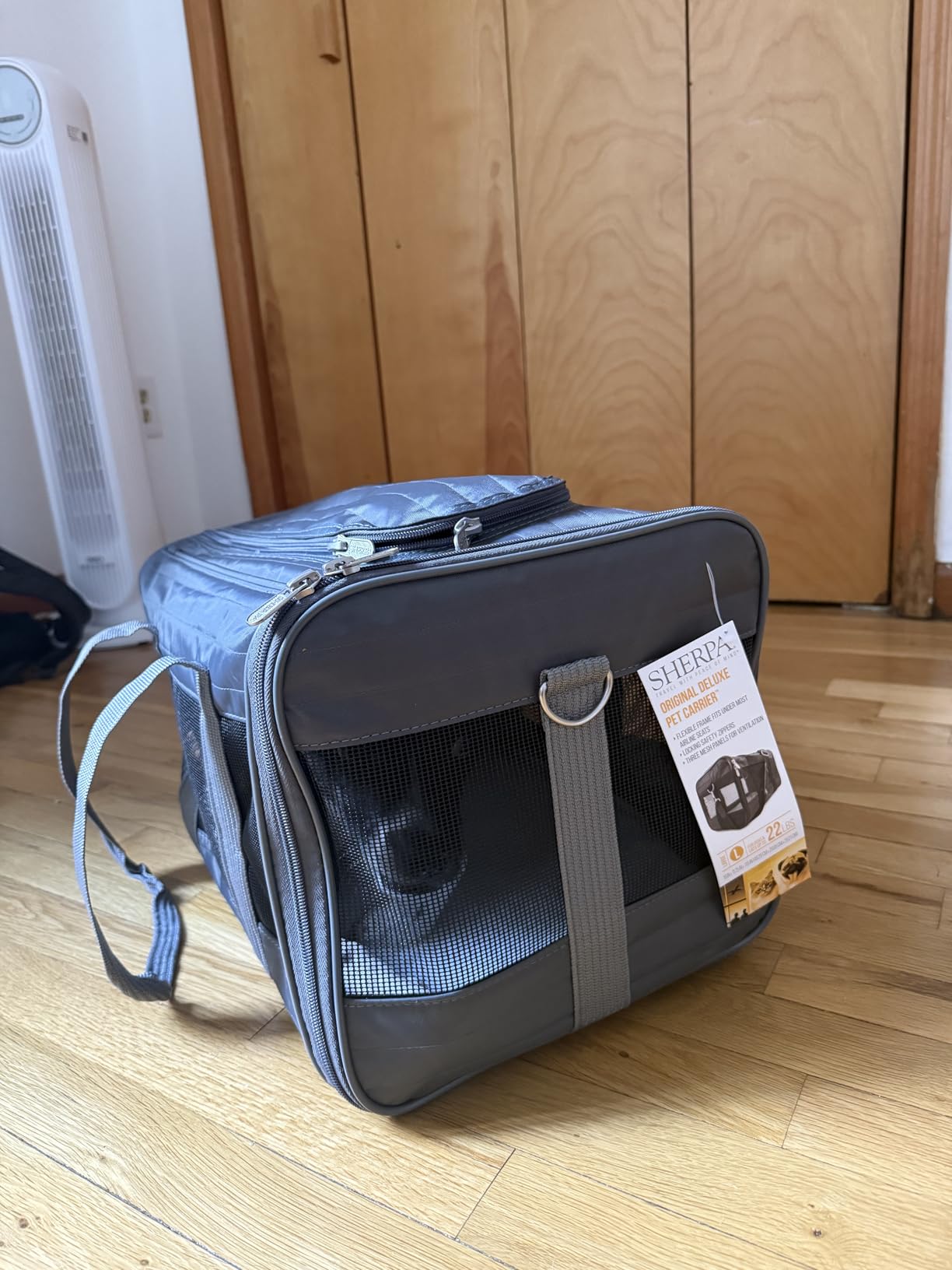 Sherpa Pet Carrier Airline Approved with Spring Wire Frame - Cat Carrier and Dog Carriers for Airline Travel and Vet Visits, Mesh Ventilation, Locking Zippers - Charcoal Grey, Large customer photo 1