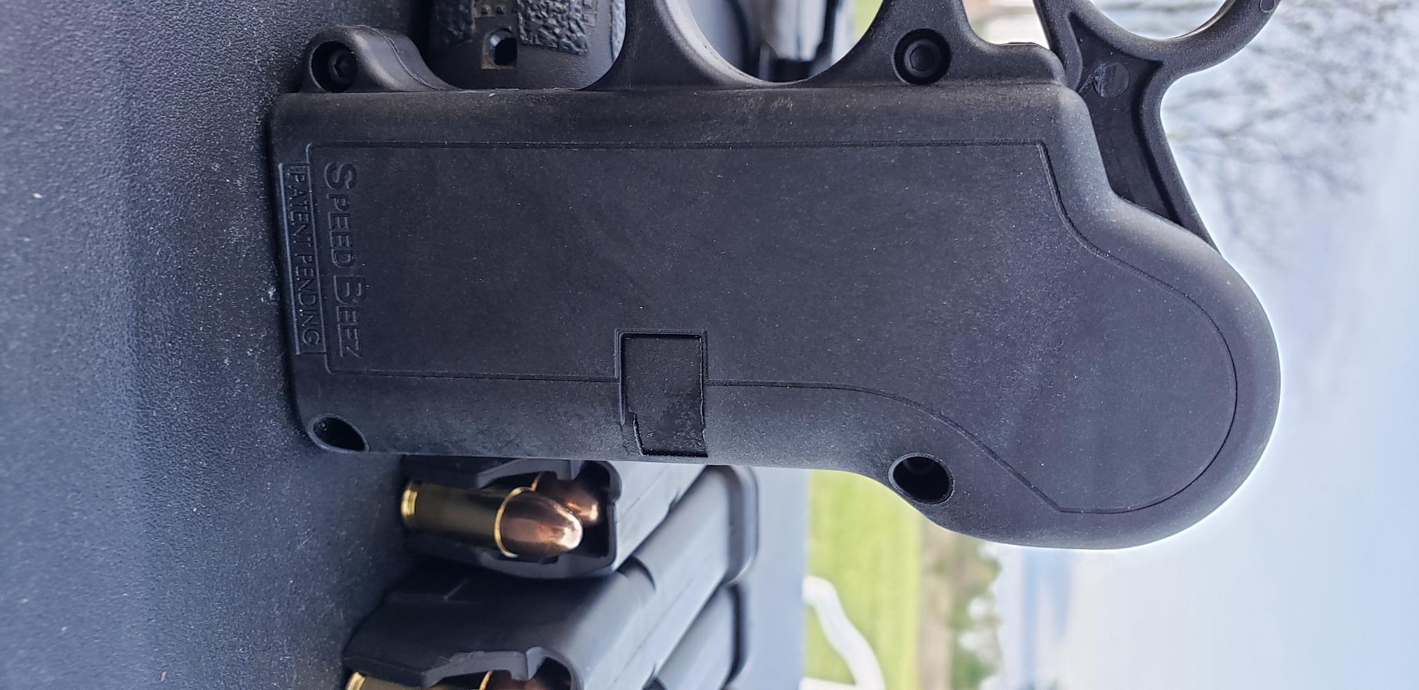 SPEED BEEZ® Magazine Loader Compatible with 9mm Glock® Mags | 17, 18, 19, 19X, 26, 34, 45, 47 customer photo 2