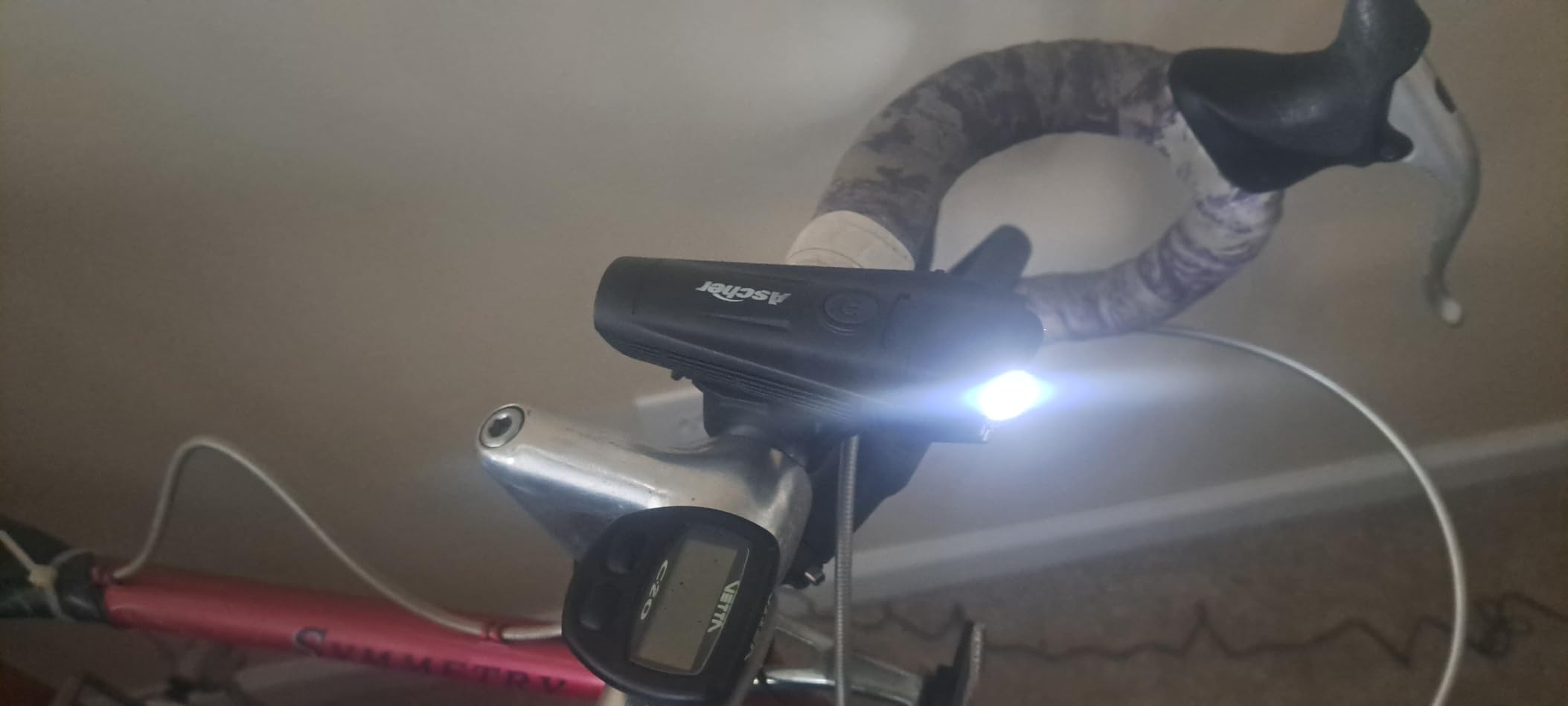 Ascher Ultra Bright USB Rechargeable Bike Light Set, Powerful Bicycle Front Headlight and Back Taillight, 4 Light Modes, Easy to Install for Men Women Kids Road Mountain Cycling customer photo 1