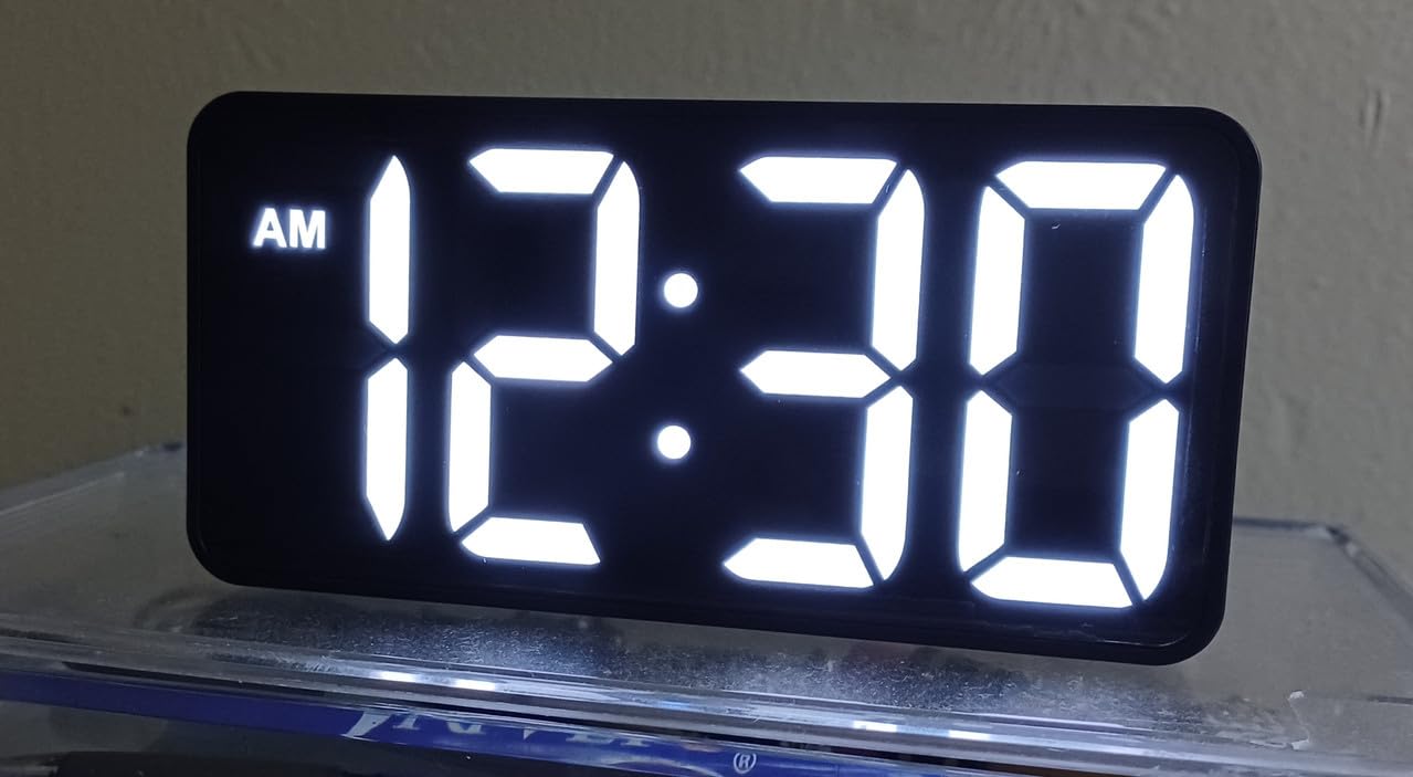 DreamSky Small Digital Alarm Clock for Bedroom, Large Big Numbers Display customer photo 1