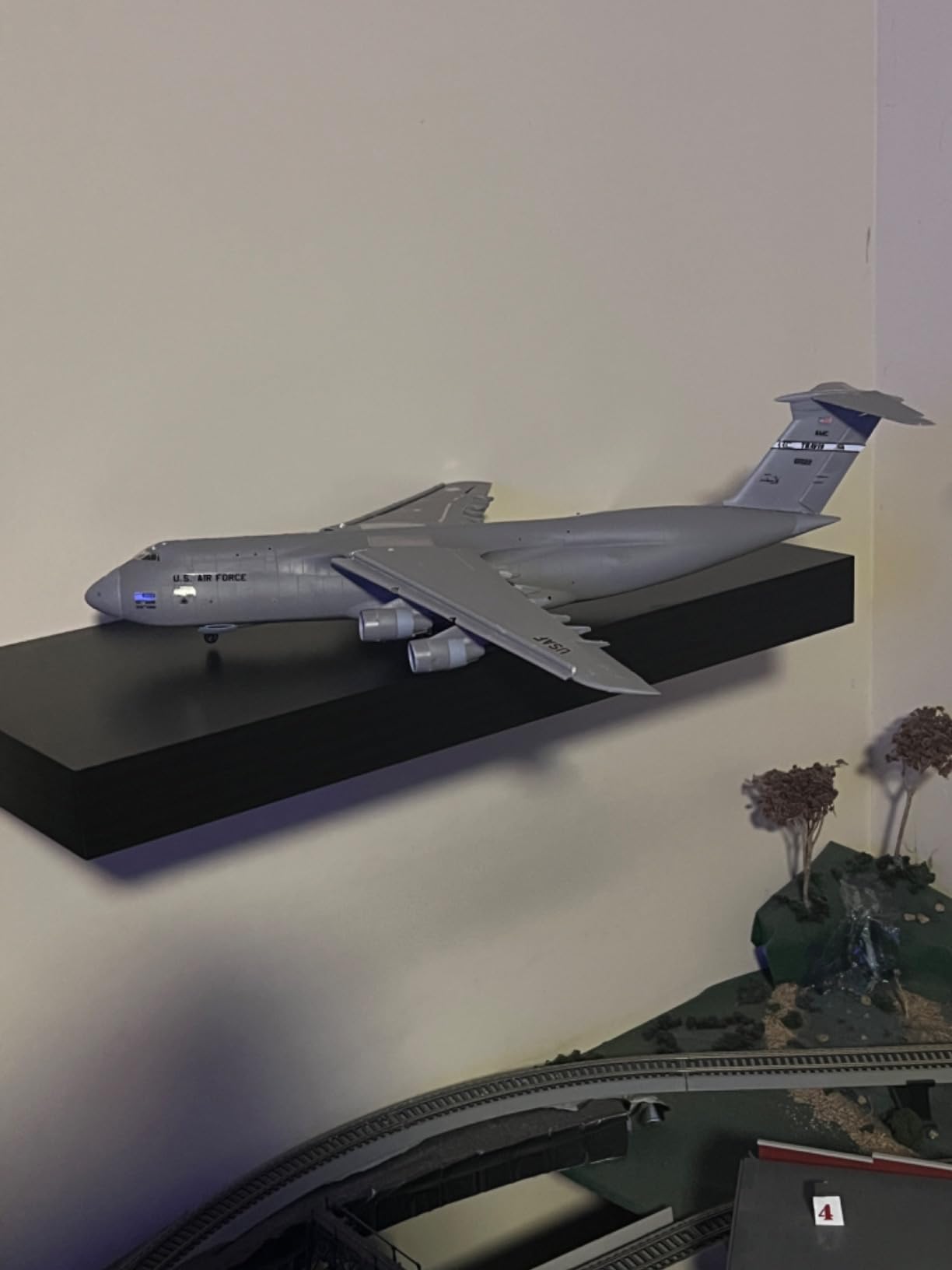 Roden 332 Model Kit Lockheed C-5M Super Galaxy customer photo 2