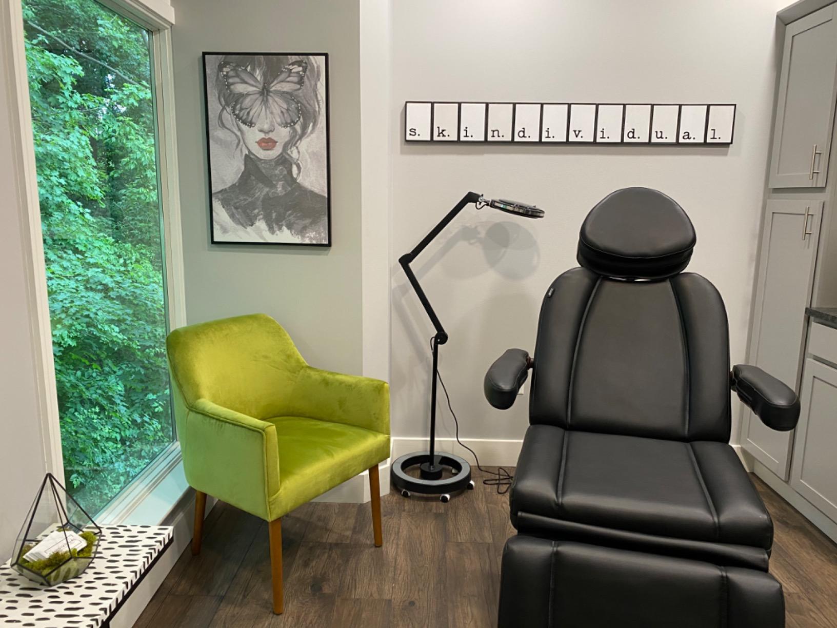 Dir Full Electrical Medical Aesthetic Chair Facial Beauty Bed Podiatry Doctors Office Chair with 3 Motors Ink customer photo 1
