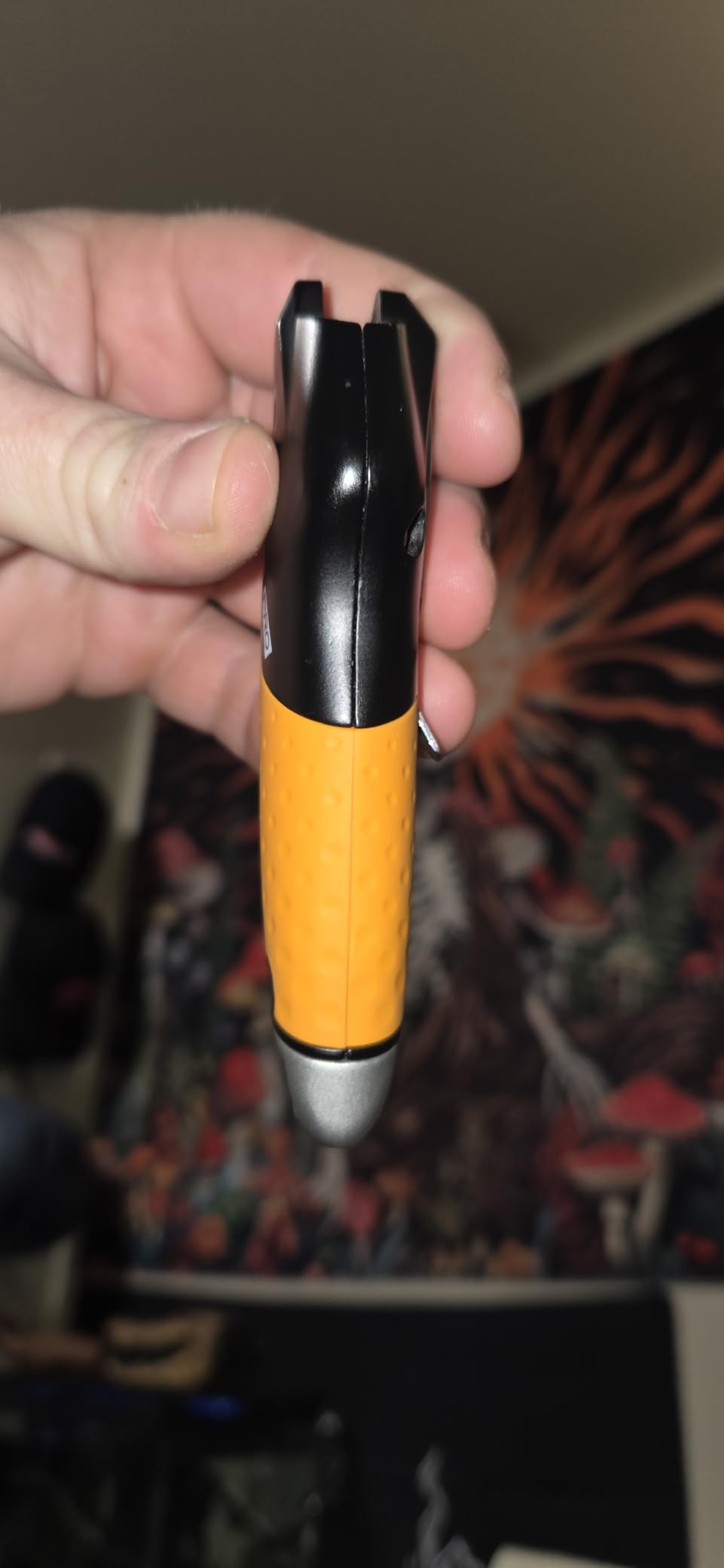 Fiskars Pro Folding Utility Knife, Dual-Lock, 4.5