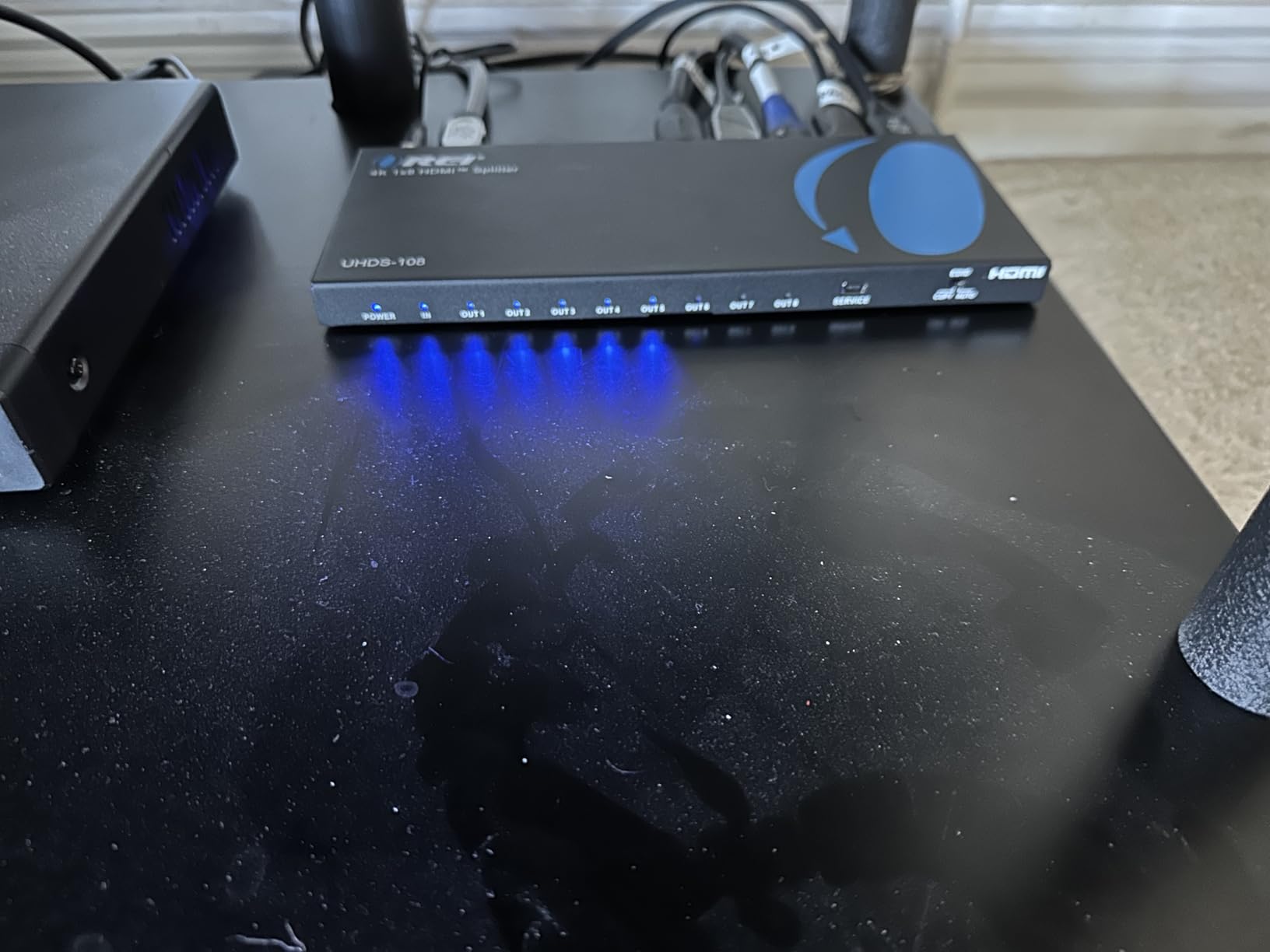 OREI UltraHD 4K HDMI @ 60 Hz 1x4 HDMI Splitter - HDMI Splitter 1 in 4 Out 4:8-Bit, HDMI 2.0, HDCP 2.0, 18Gbps, EDID Management, Mirror Displays - UHDS-104 customer photo 1