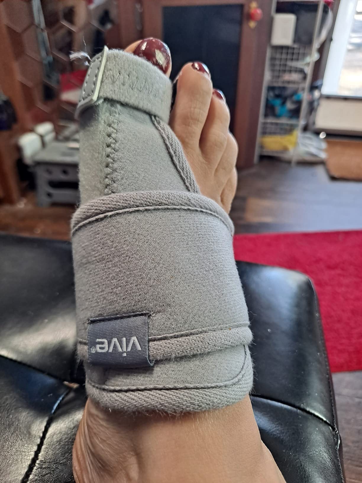 Vive Bunion Brace (Pair) - Big Toe Corrector Straightener with Splint | Hallux Valgus Pad, Joint Pain Relief, Alignment Treatment - Orthopedic Sleeve Foot Wrap Support for Men and Women (Black) customer photo 2