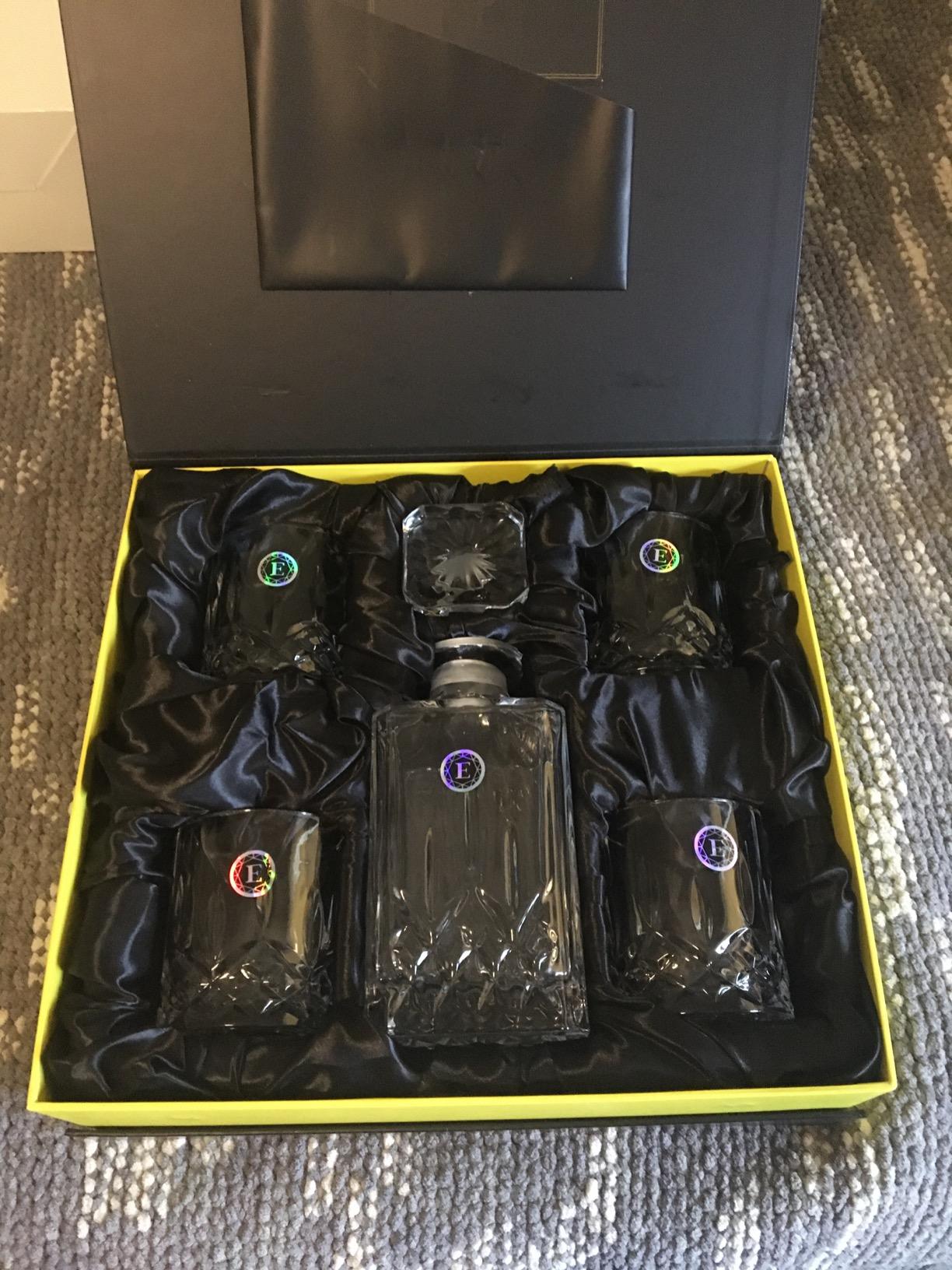 ELIDOMC 5PC Italian Crafted Crystal Whiskey Decanter & Whiskey Glasses Set, Crystal Decanter Set With 4 Whiskey Glasses, Whiskey Decanter Sets for Men customer photo 1