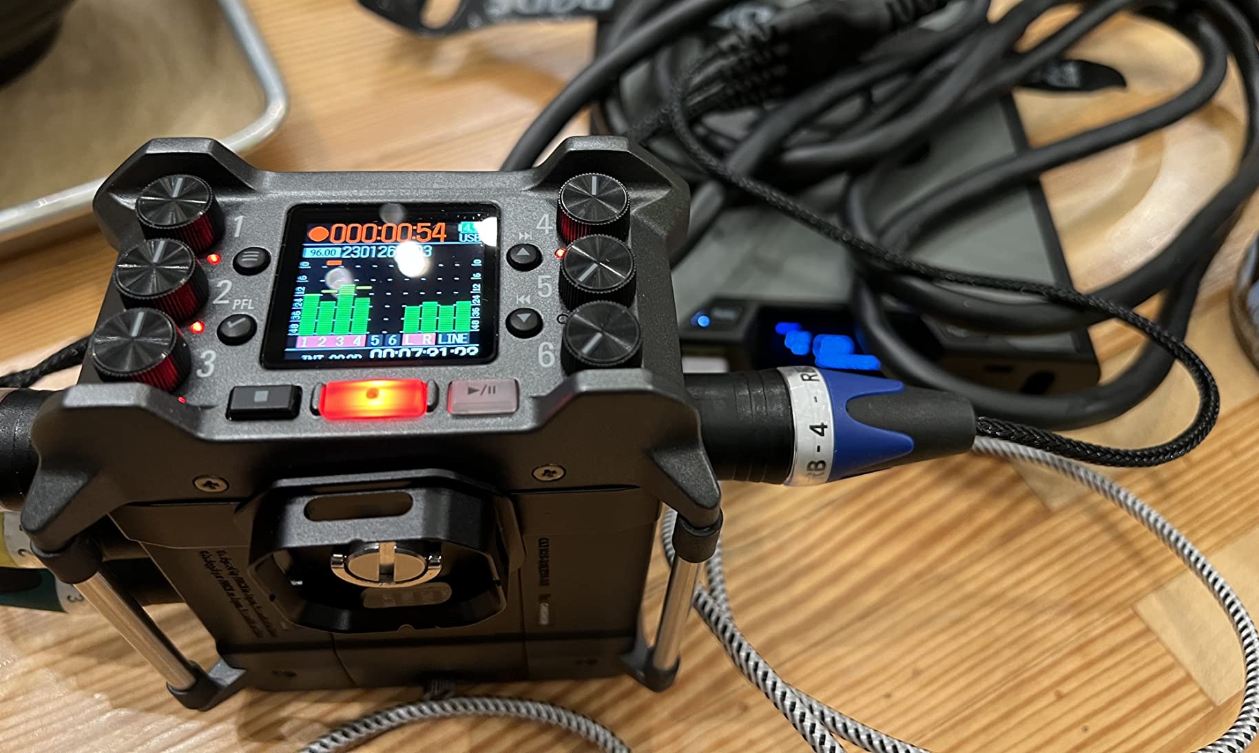 Soundfield by RØDE' NT-SF1 Premium Ambisonic VR Microphone with Location Recording Kit and Ambisonic Processor Plugin customer photo 1