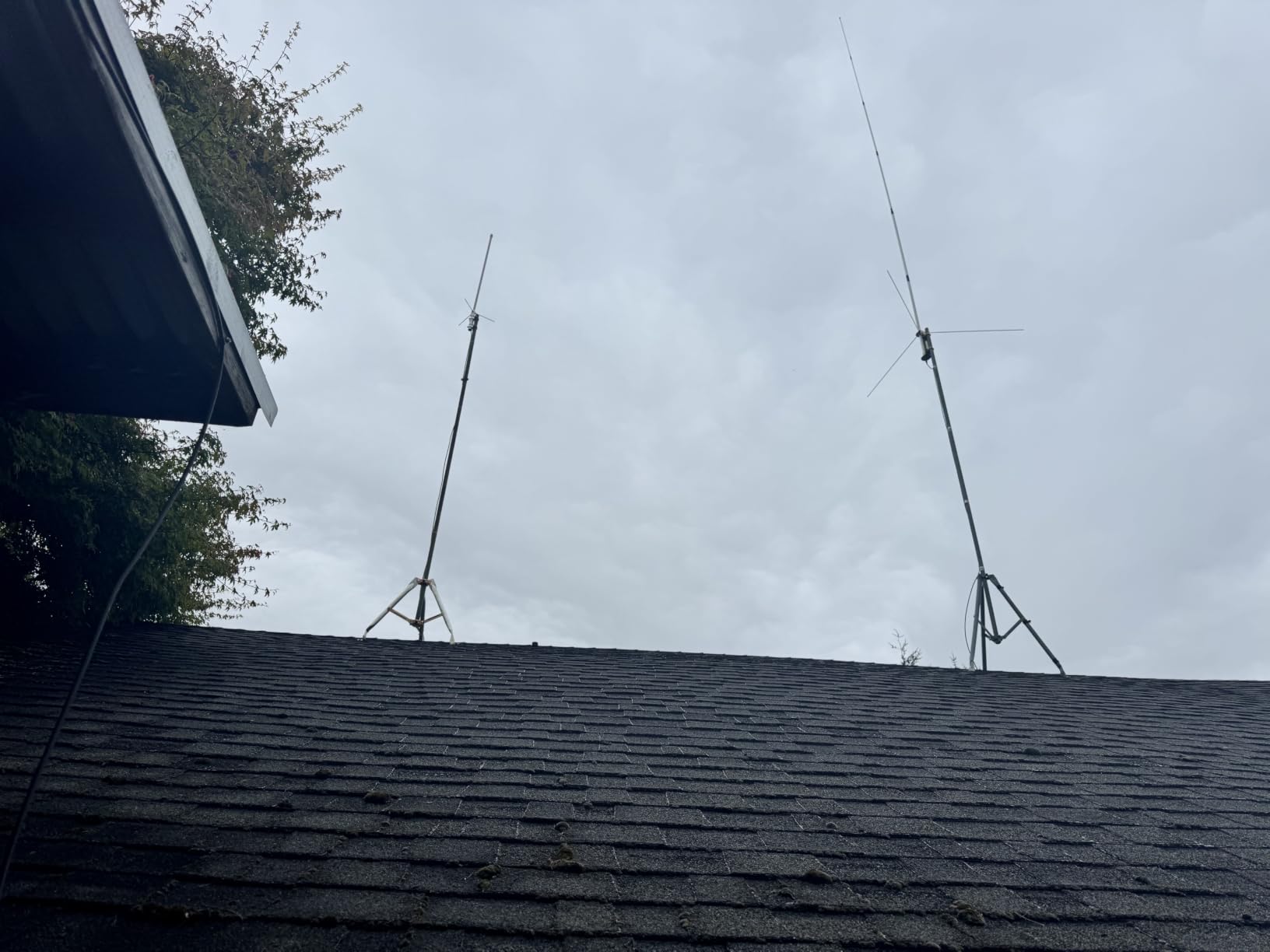 Tram Pre-Tuned 144 MHz-148 MHz VHF/430 MHz-460 MHz UHF Amateur Dual-Band Base Antenna with White Fiberglass, 1477 customer photo 1