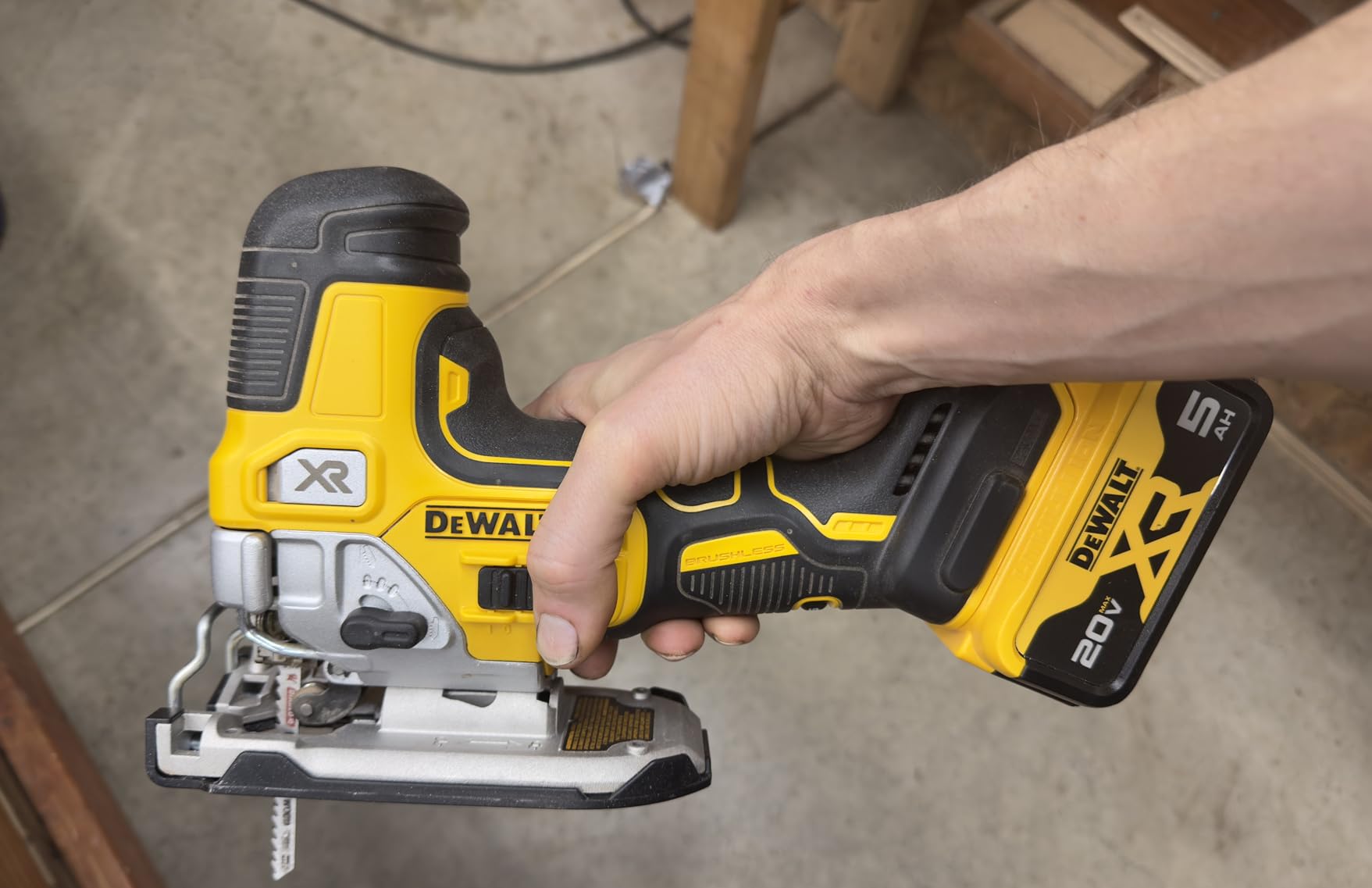 DEWALT 20V MAX Jig Saw, Cordless, Barrel Grip, 3,200 Blade Speed, Bare Tool Only (DCS335B) customer photo 2
