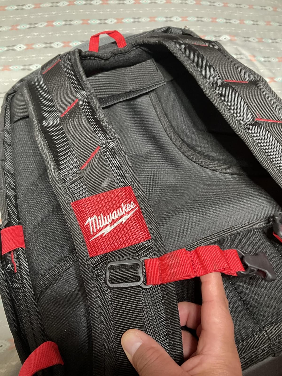 Milwaukee PACKOUT Backpack 48 Pocket 15-Inch Jobsite Tool Bag (48-22-8301) customer photo 2