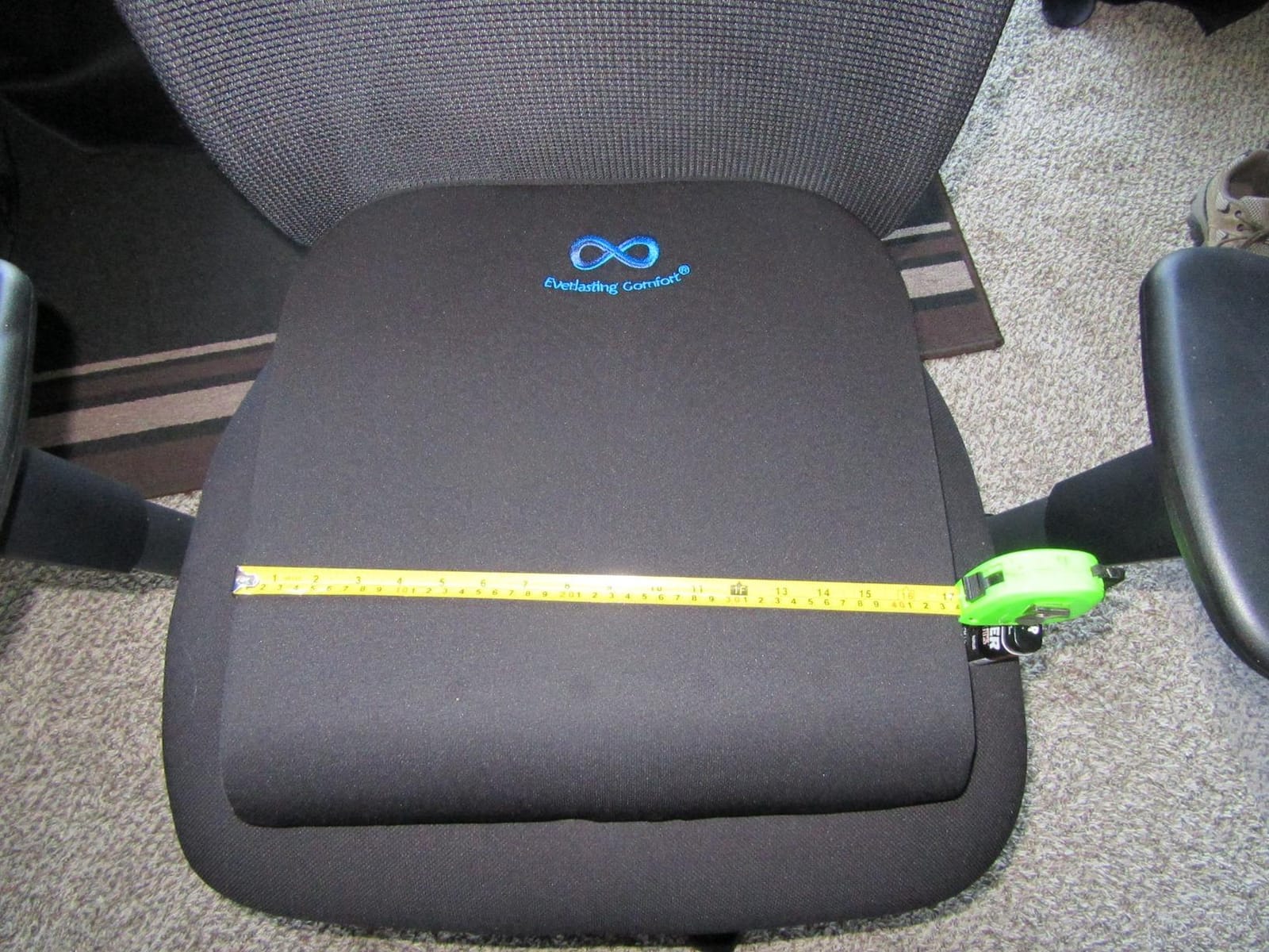 Everlasting Comfort Ventilated Wheelchair Cushions for Pressure Relief - Gel Memory Foam Wheel Chair Seat Cushion Pad for Seniors and Adults & Pain Relief - Soft Non-Slip Cover - Office Accessories customer photo 2