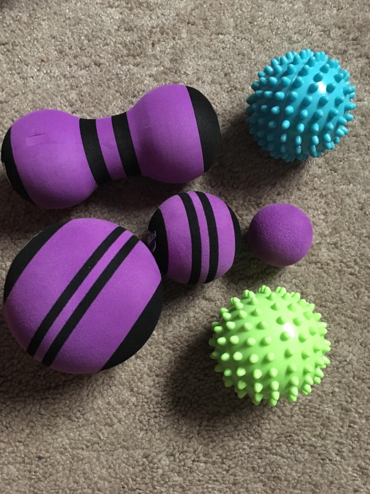 Myofascial Trigger Point Release & Deep Tissue Therapy Kit 6 Pack - Foam, Spiky & Peanut Balls in 3 Sizes customer photo 1