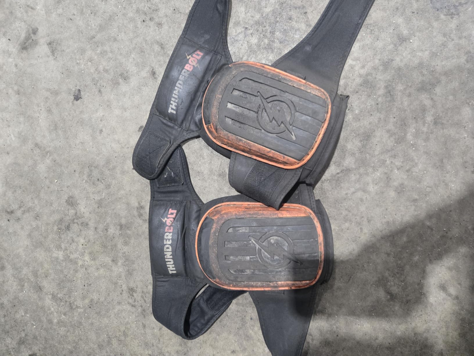 Thunderbolt Knee Pads for Men Construction Knee Pads for Work for Men and Women with Double Gel for Gardening Flooring Roofing Heavy Duty with Extra Thick Foam and Strong Adjustable Non-Slip Straps customer photo 1