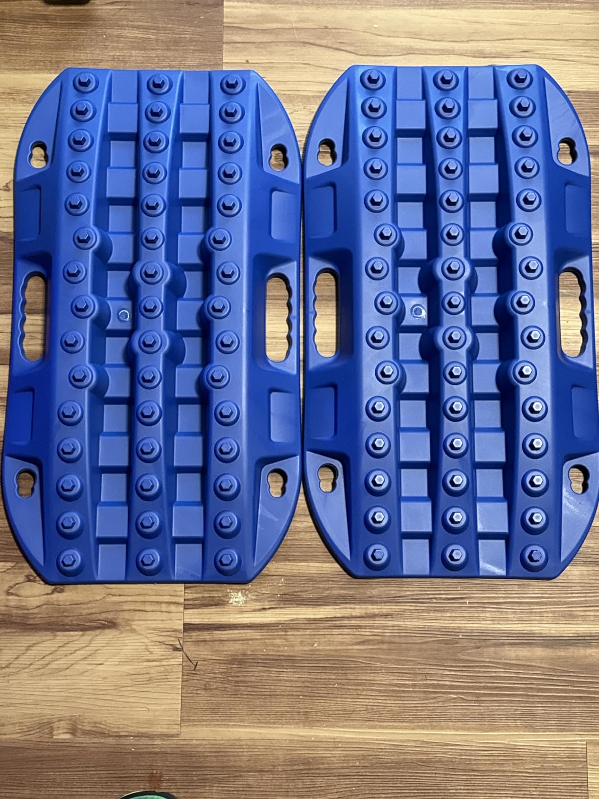 BUNKER INDUST Off Road Traction Boads, 2 Pcs Short Recovery Track Traction Mats for 4WD Mud, Sand, Snow Ramps-Red Tire Traction Tool (Without Strap) customer photo 2