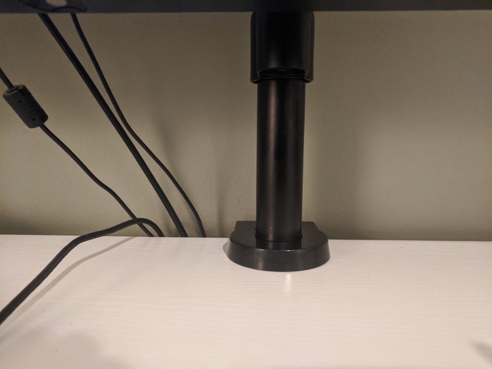 WALI Heavy Duty Monitor Arm for 13-49 inch 1000R Curved Screens, up to 44lbs | Ultrawide Monitor Desk Mount, Full Motion with Tilt, Swivel, Rotation, C-Clamp & Grommet Base, VESA 75/100mm (GSM001XL), Black customer photo 1