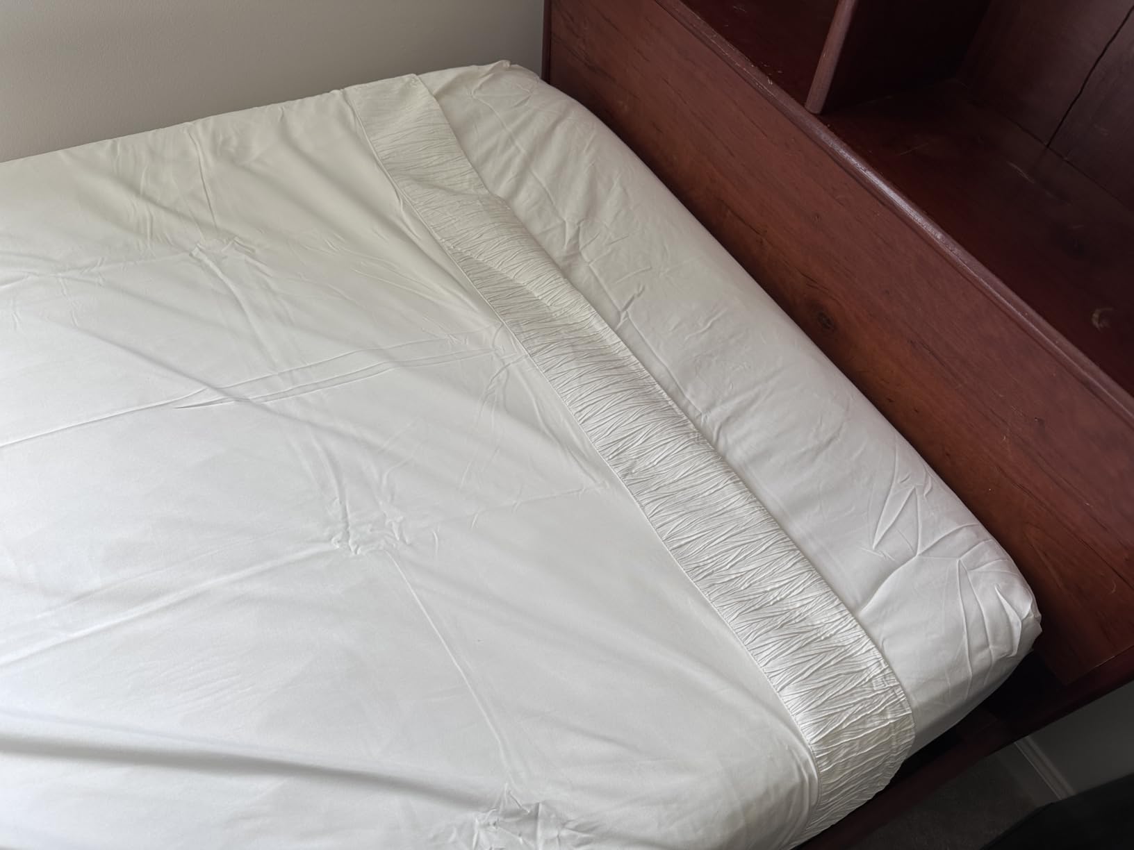 Bedsure Queen Sheet Set - 4 Pieces Soft, Breathable, Cooling Bed Sheets | Hotel Luxury Bedding, Oeko-Tex, Easy Care, Deep Pocket, Fade Resistant, Shrink Resistant, Sturdiness, Emboss Design customer photo 2