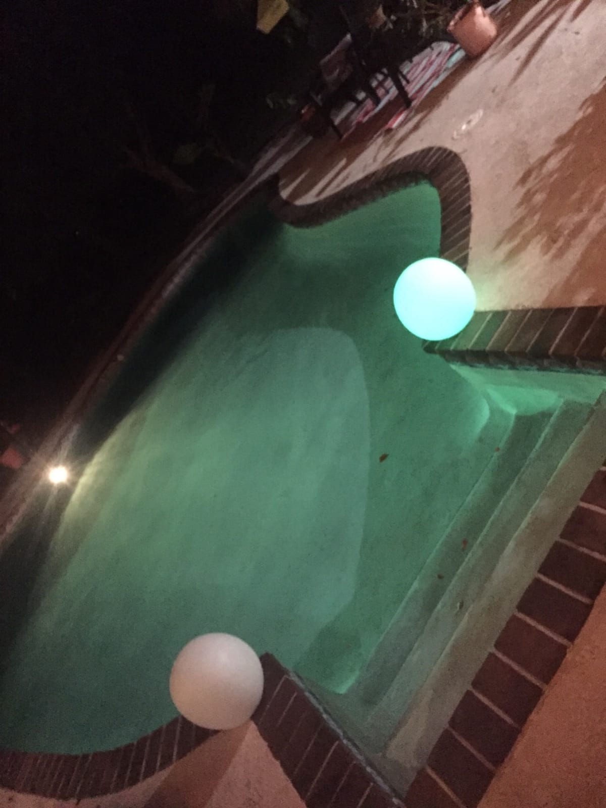 Floating Pool Lights Inflatable Waterproof IP68 Solar Glow Globe,14” Outdoor Pool Ball Lamp 4 Color Changing LED Night Light, Party Decor for Swimming Pool,Beach,Garden,Backyard,Lawn,Pathway - 2 PCS customer photo 1