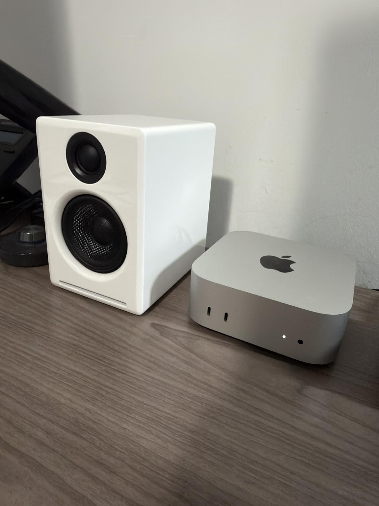 Audioengine A2+ Wireless Computer Speakers - Bluetooth Desktop Speakers | with 24-Bit DAC for PC, Mac, Gaming and Music - Green customer photo 2