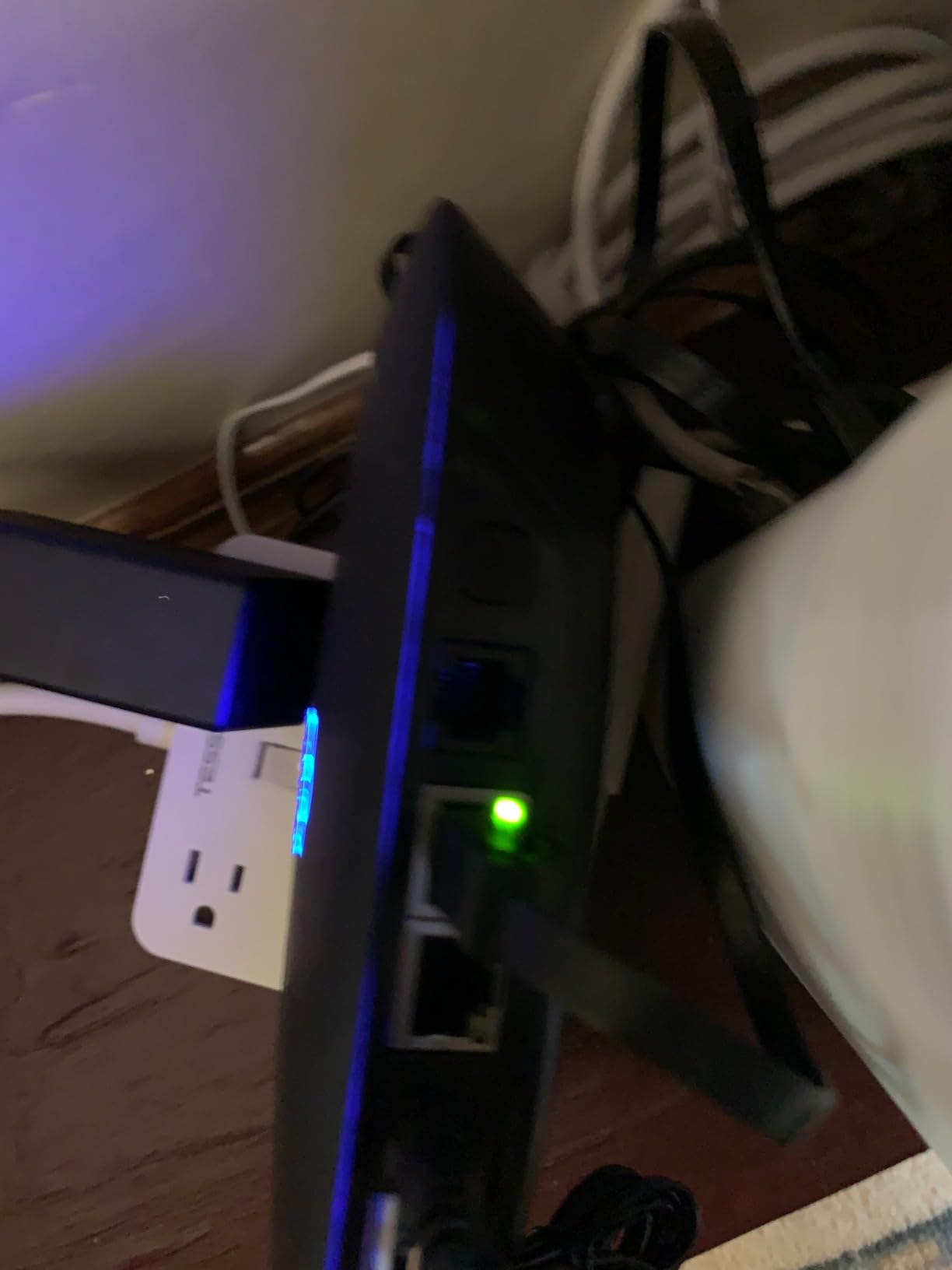 Ooma Telo VoIP Free Internet Home Phone Service and HD3 Handset customer photo 1
