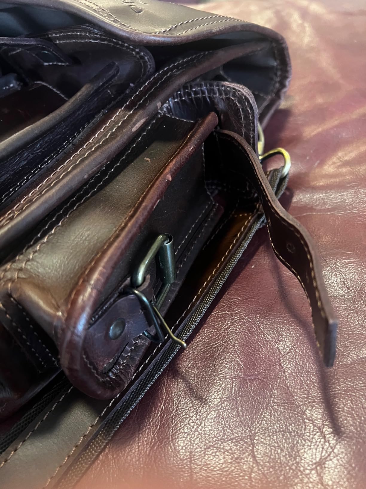 Leather Briefcase Work Bag for Men Women Dark Brown Crossbody Genuine Leather Satchel Office Bag for Men Women 18 Inch Computer Travel Messenger Laptop Shoulder Bag Cureo customer photo 1