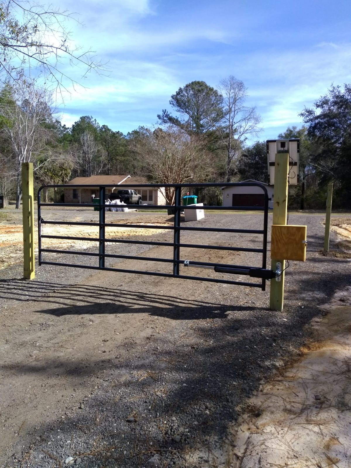 TOPENS A8S Solar Single Swing Gate Opener Heavy Duty | Single Swing Gates Up to 18ft OR 880lbs, Easy DIY, Solar Panel and Remote Control Included customer photo 1