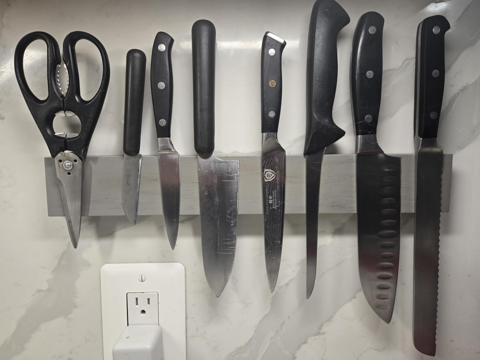 LARHN Magnetic Knife Holder for Wall, 16″ - Powerful Knife Magnetic Strip customer photo 2
