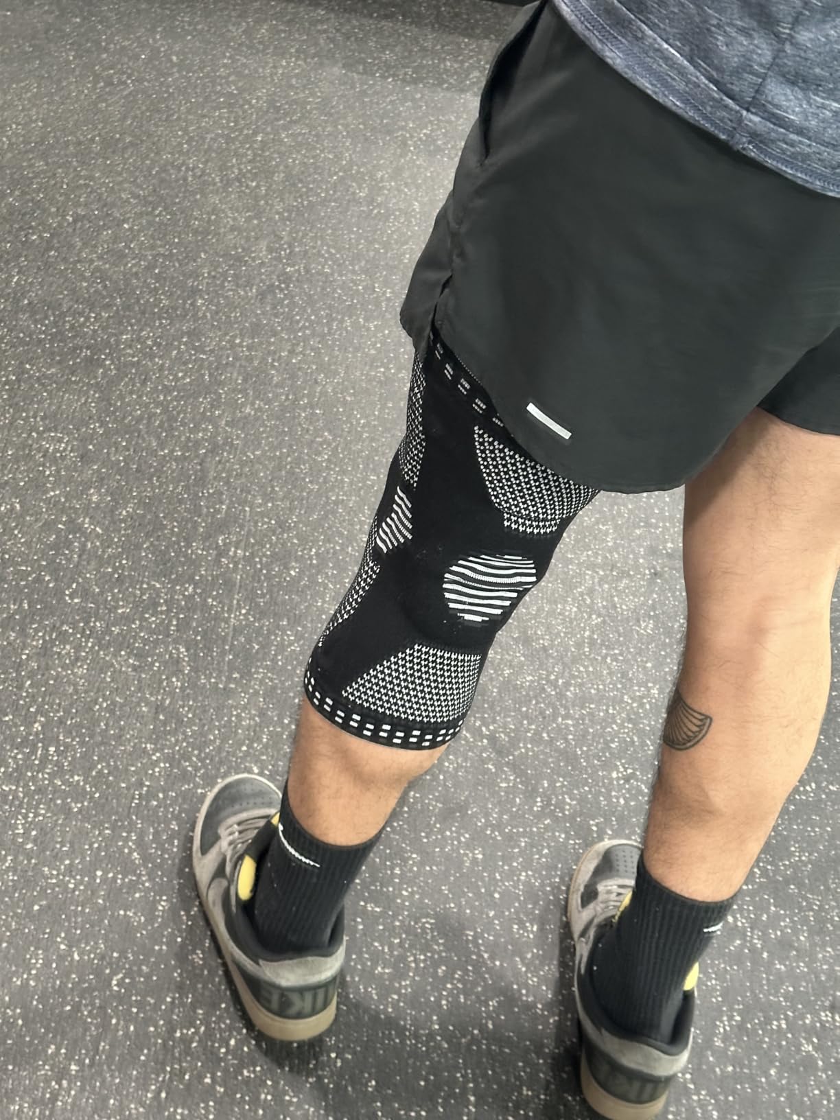 NEENCA Professional Knee Brace, Medical Knee Support for Women & Men Relief | Patented Patella Gel Pad & Side Stabilizers, Compression Sleeve for Knee Pain, Swelling, ACL, PCL, Arthritis, Sports, Workout customer photo 2