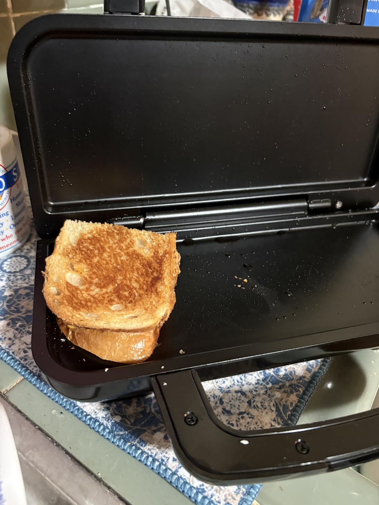 Hamilton Beach Deluxe Hot Sandwich Maker With PFAS-Free Non-Stick Plates | Fits 2 Grilled Cheese, Reubens, Tortas Or Subs | Easy-Clean Durable Ceramic Surface | Stainless Steel | 25415MN customer photo 2