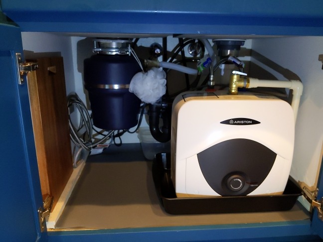Ariston Andris Mini Tank Electric Water Heater - 2.5 Gallon Capacity, 120-Volt, Under Sink, RV, Compact Spaces customer photo 2