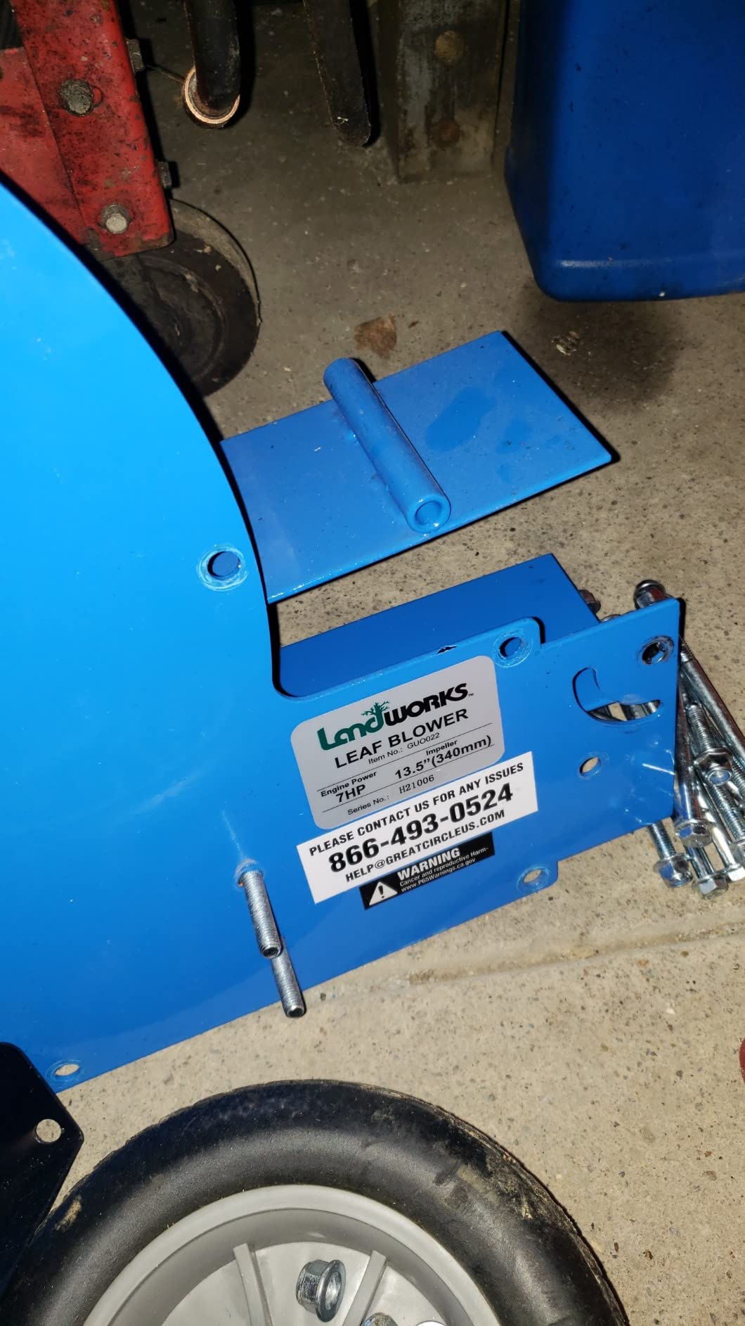 Landworks Leaf Blower Wheeled Walk Behind Jet Sweep Manual-Propelled Powerful 7HP 4 Stroke OHV Motor Output Wind Force of 150 MPH / 1270 CFM customer photo 1