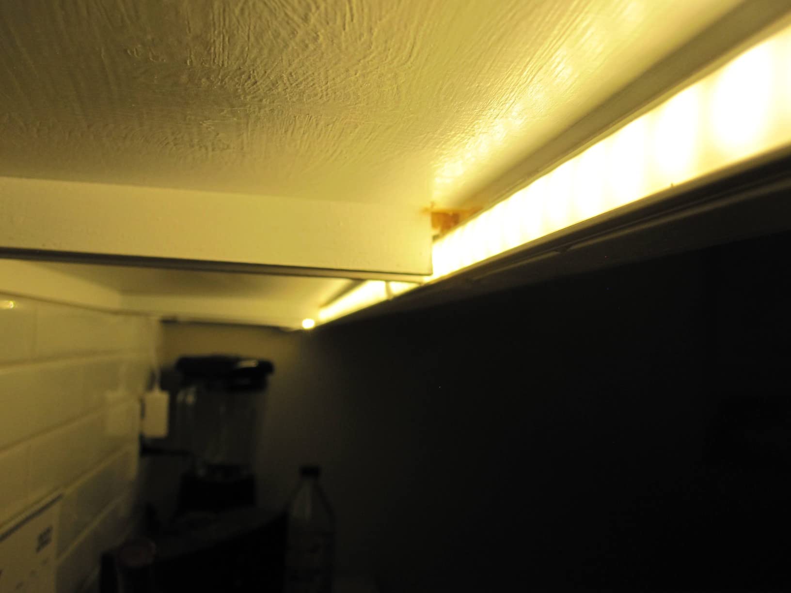 WOBANE Under Cabinet LED Lighting Kit,Dimmable Strip Lights with RF Remote customer photo 2